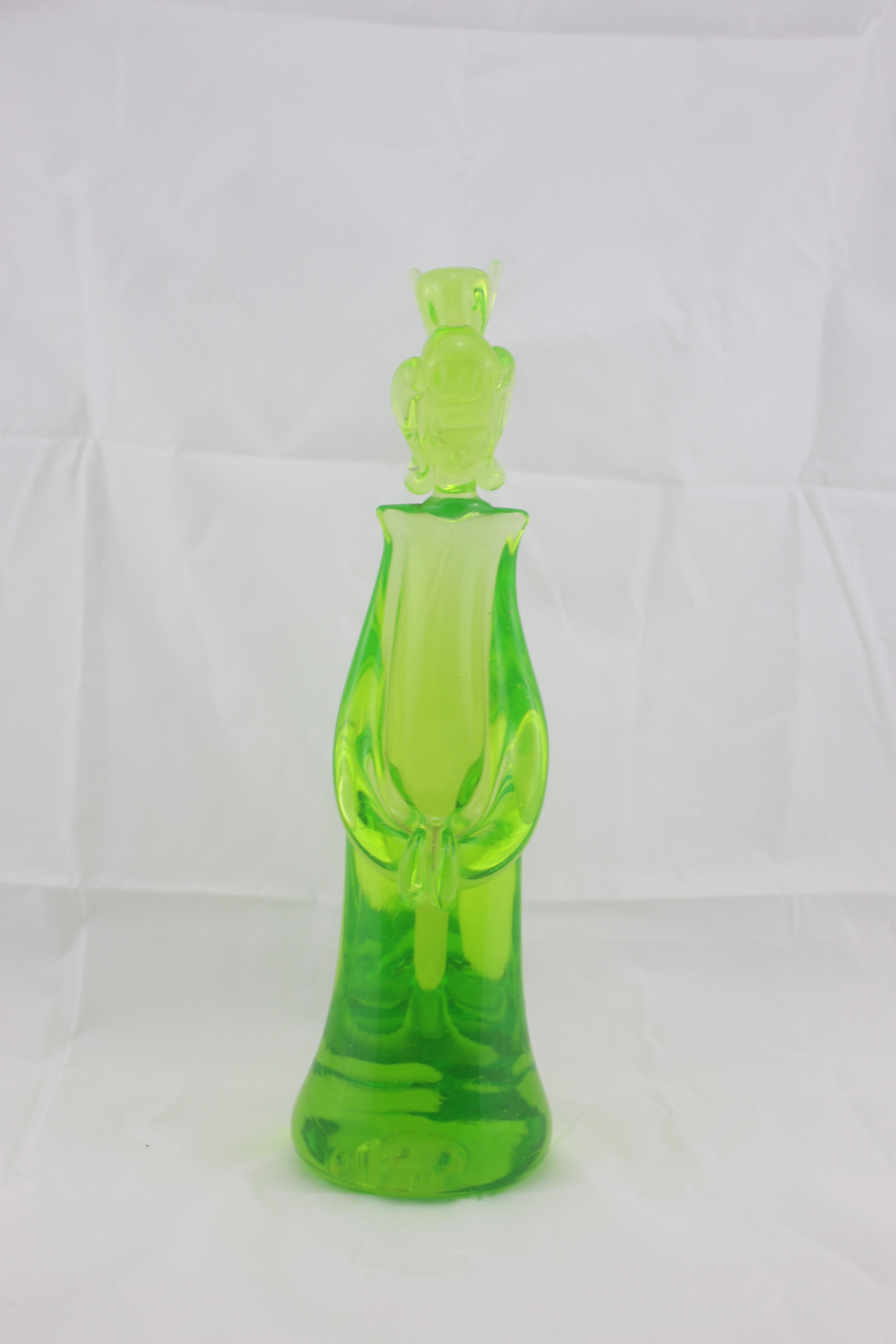 Mid-20th Century Mid-Century Modern Italian Geisha Sculpture in Green Murano Glass, 1960s For Sale