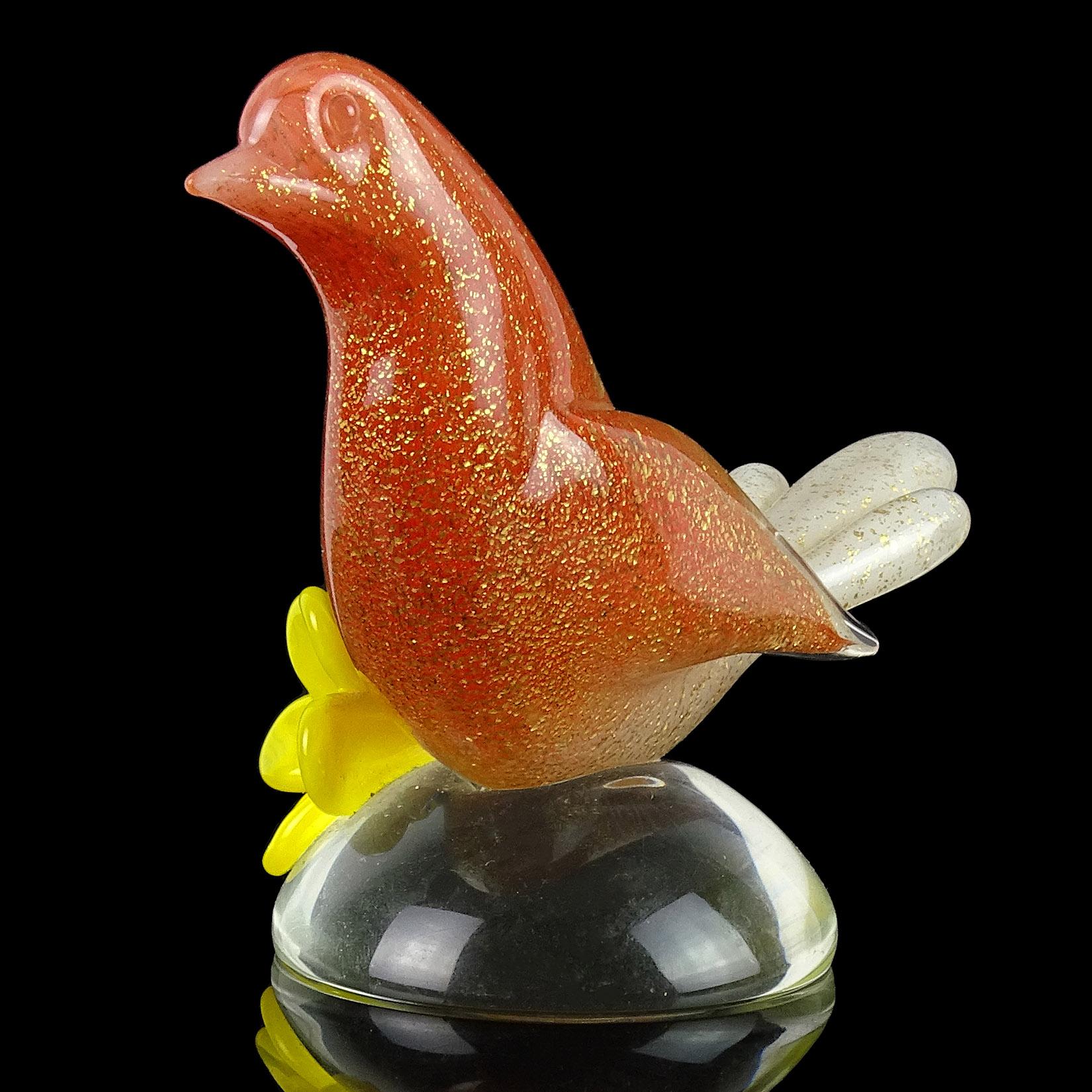Mid-Century moderno Murano Seguso Orange White Gold Italian Art Glass Bird with Flower Sculpture in vendita