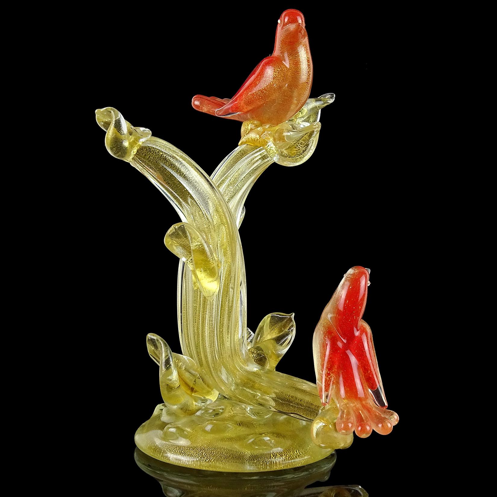 Fatto a mano Scultura in vetro artistico di Murano Seguso con uccelli su albero, rosso, arancione e macchie dorate in vendita