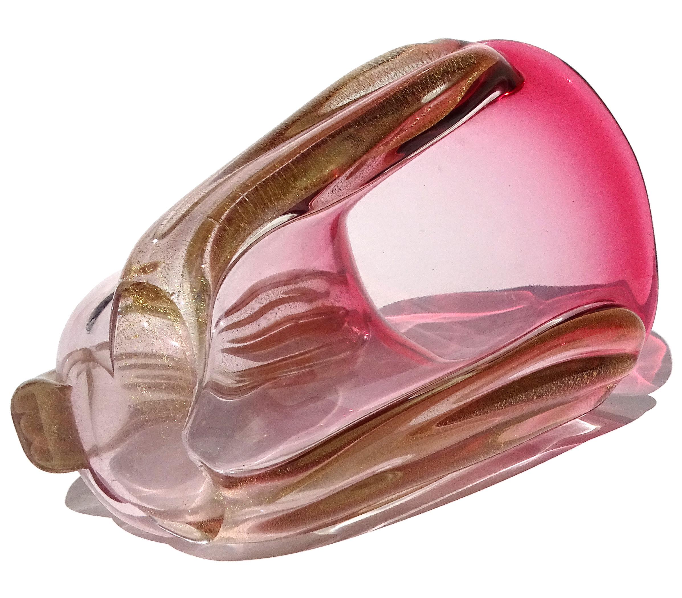 Vaso da fiori in vetro artistico italiano di Murano Glass Sommerso rosso e rosa a macchie d'oro in vendita 3