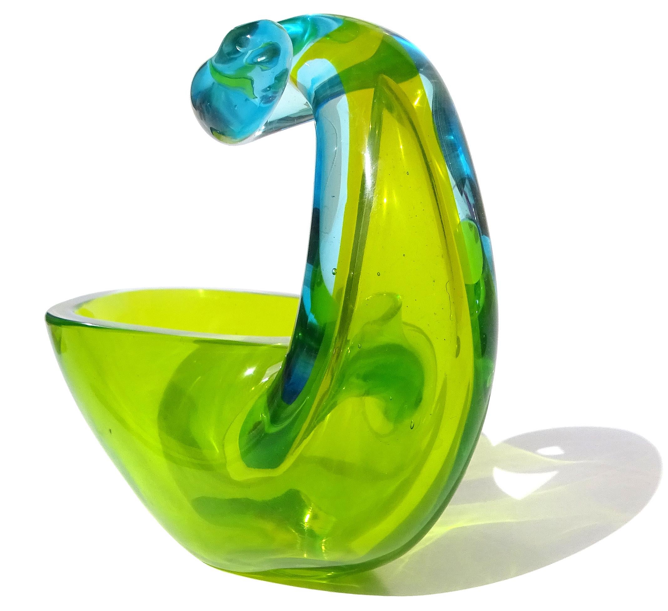 Vetro Murano Seguso Sommerso Green Ciotola in vetro artistico italiano Cornucopia Horn Of Plenty in vendita