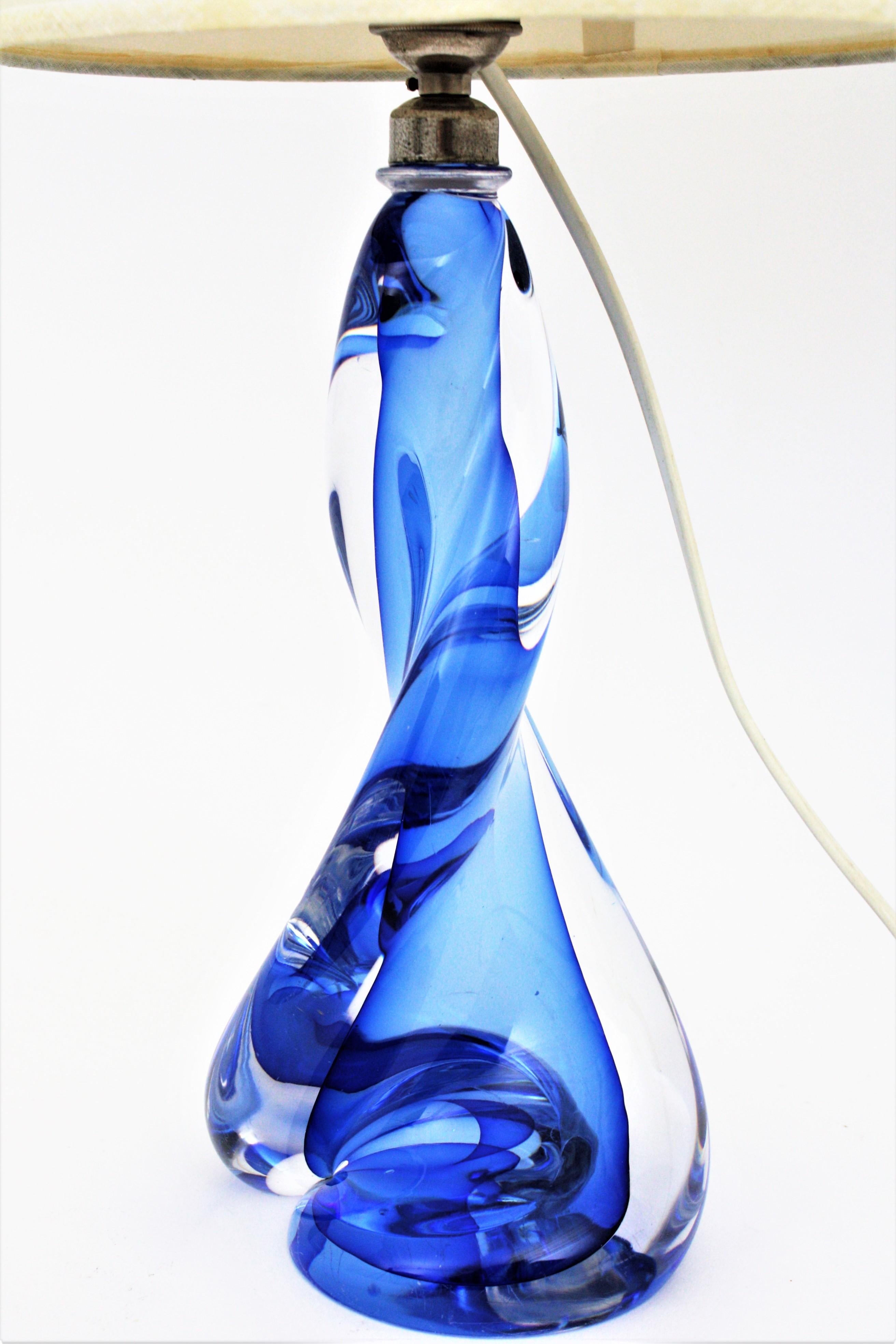 Murano Seguso Vetri d'Arte Sommerso Blue and Clear Glass Twisted Table Lamp 2