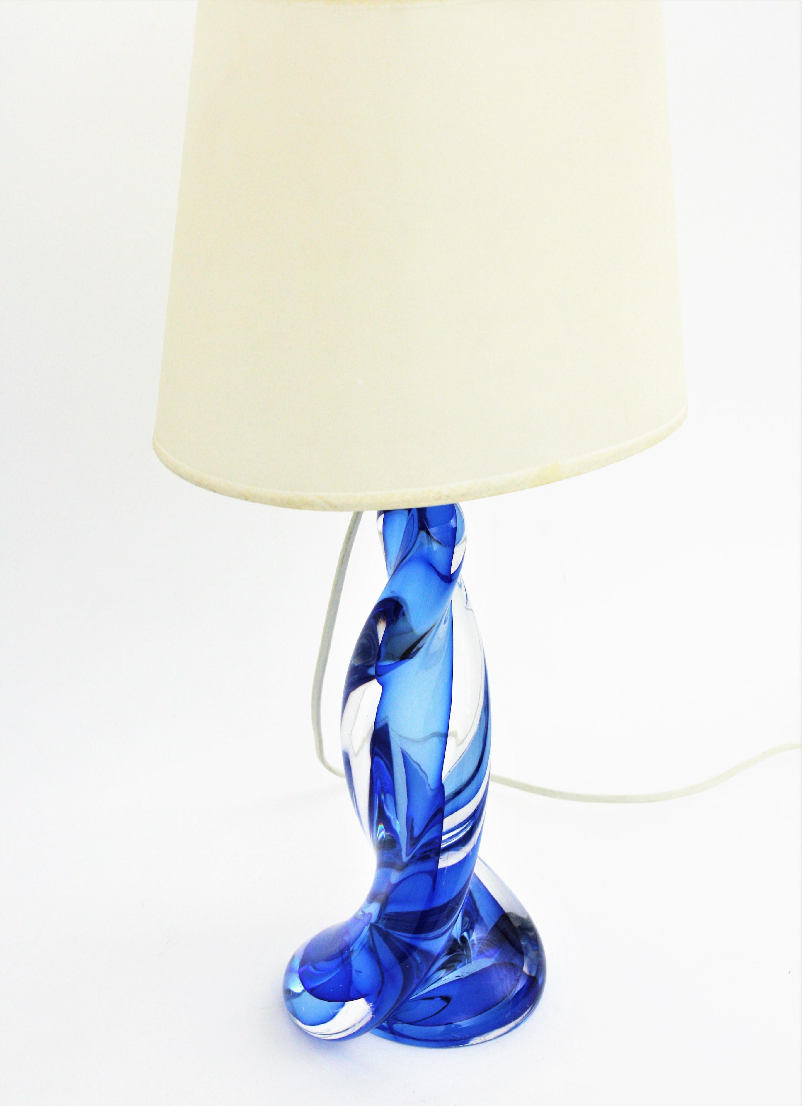 Murano Seguso Vetri d'Arte Sommerso Blue and Clear Glass Twisted Table Lamp In Excellent Condition In Barcelona, ES