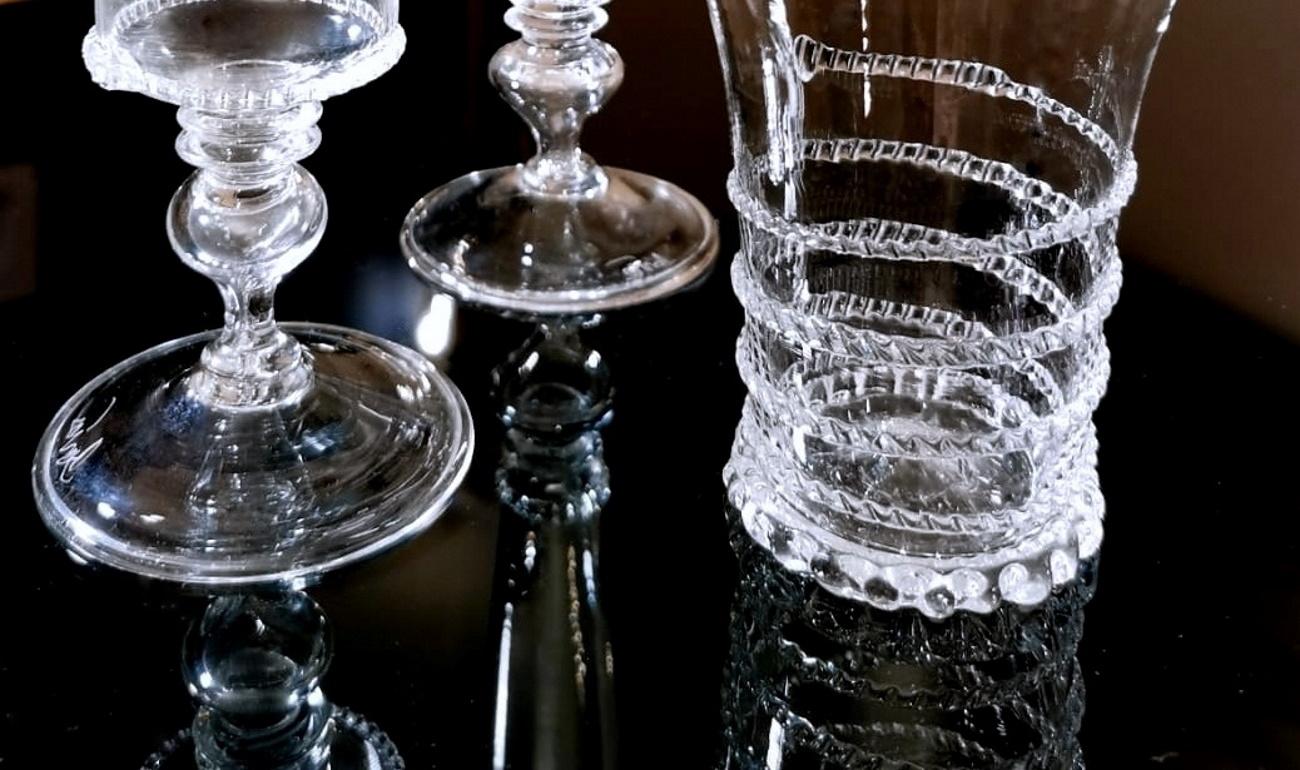 Service de Murano 36 verres et pichet en verre soufflé et décorations appliquées en vente 2