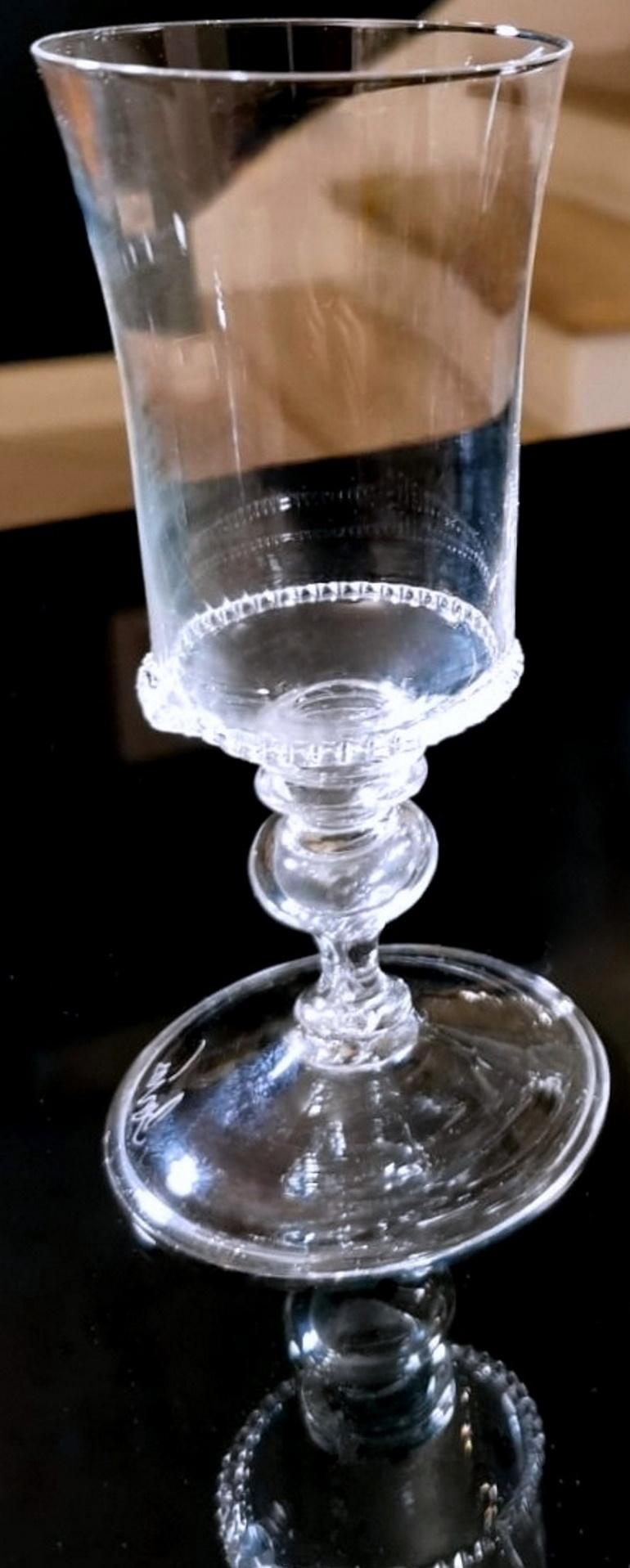 Service de Murano 36 verres et pichet en verre soufflé et décorations appliquées en vente 6