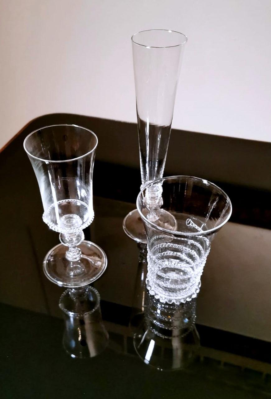 Service de Murano 36 verres et pichet en verre soufflé et décorations appliquées Bon état - En vente à Prato, Tuscany