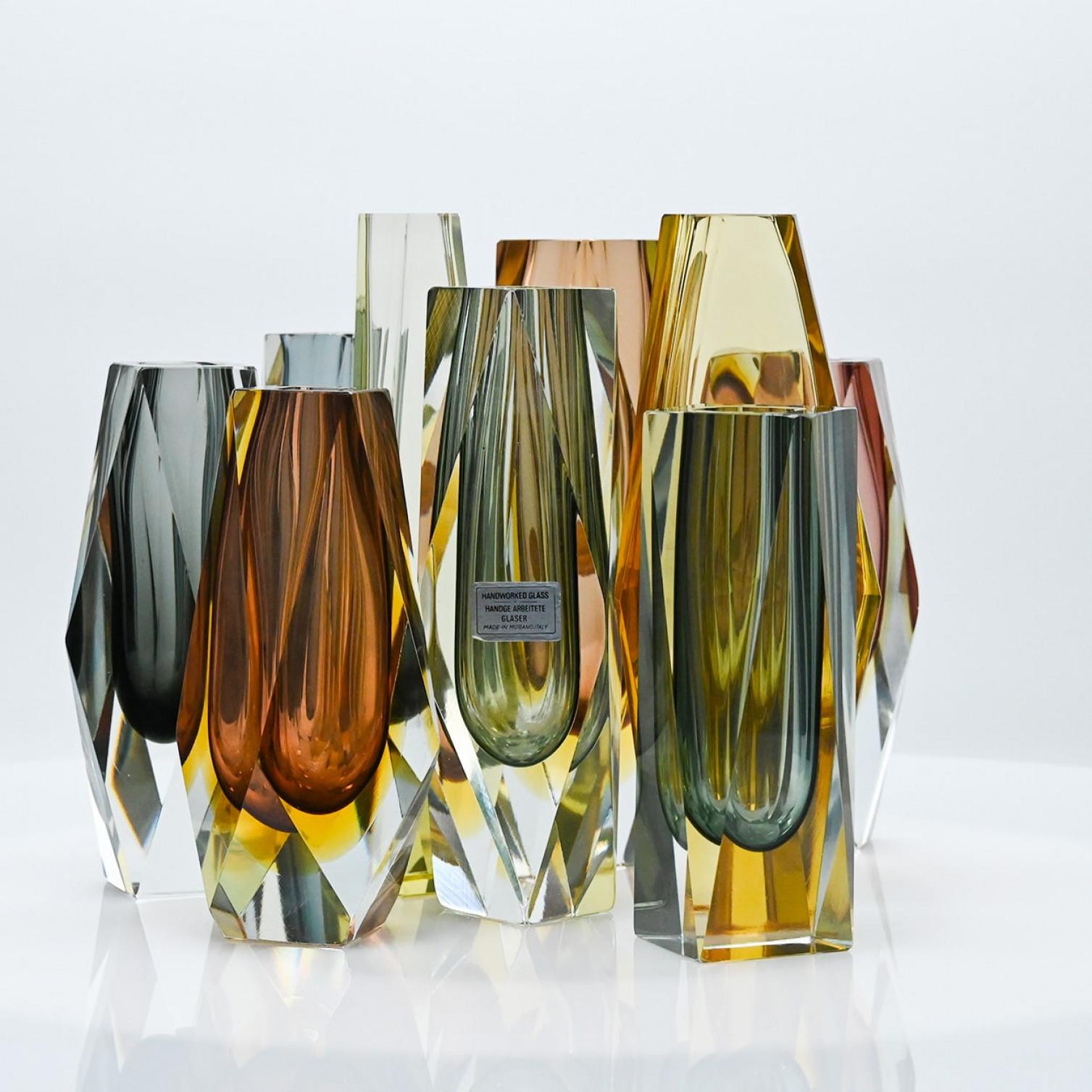 Set von 9 facettierten Sommerso-Glasvasen aus Murano, Mandruzzato, Italien, 1970 im Angebot 9