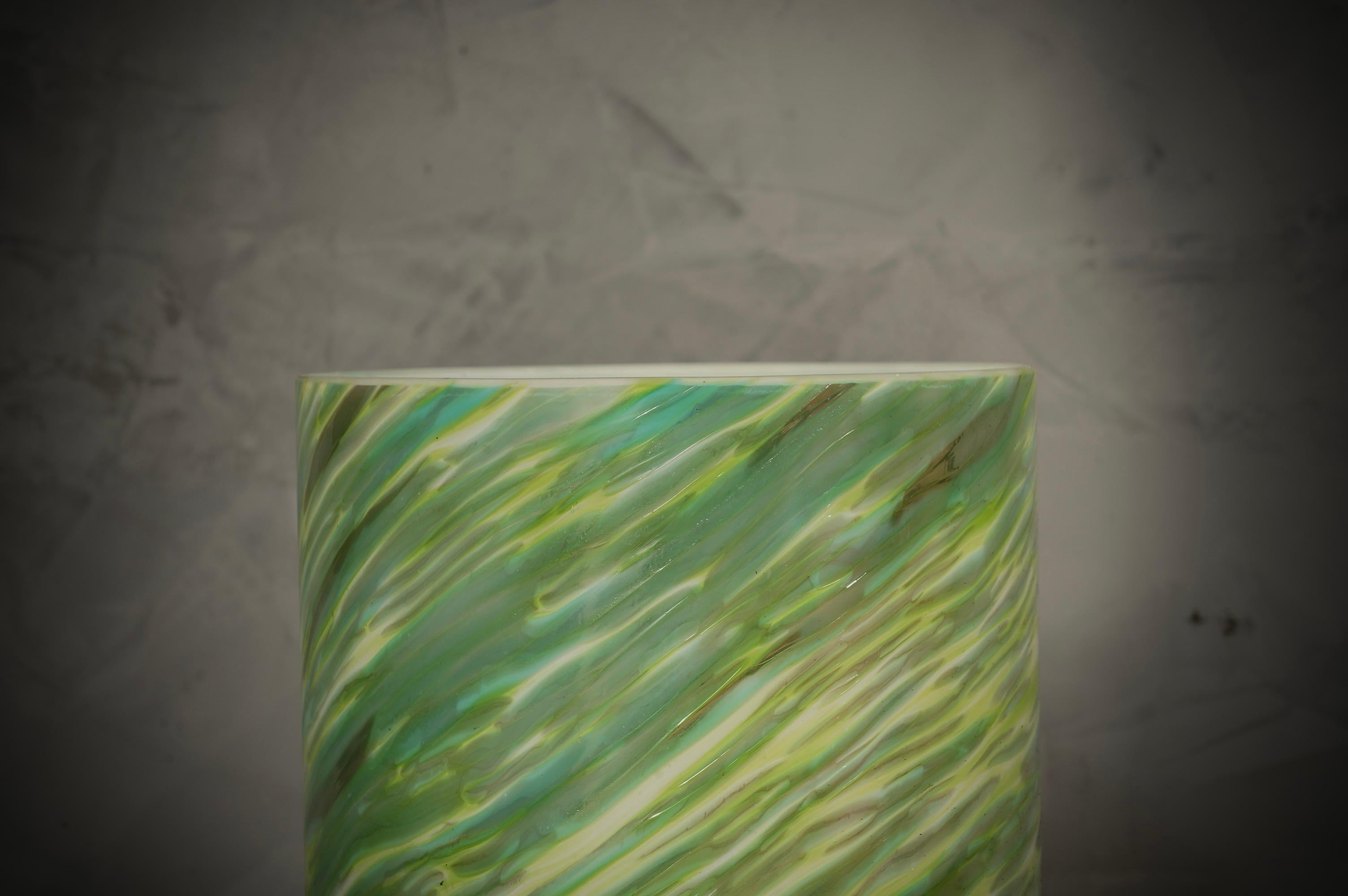 italien Lampe de bureau en verre de Murano à abat-jour vert et bleu, 1980 en vente
