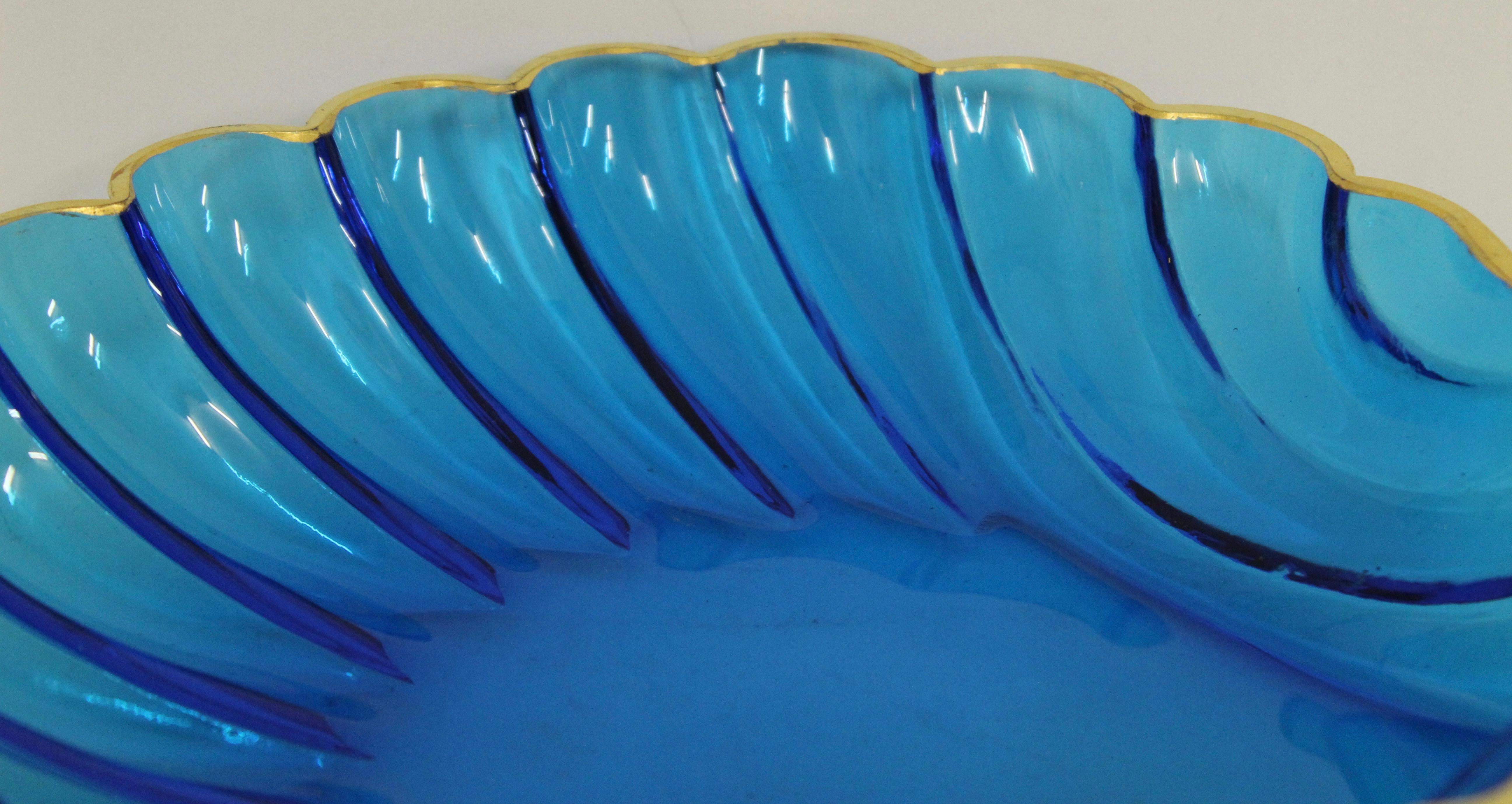 Murano Shell Shaped Clear Blue Glass Dish, Italy, 20th Century In Good Condition For Sale In London, GB