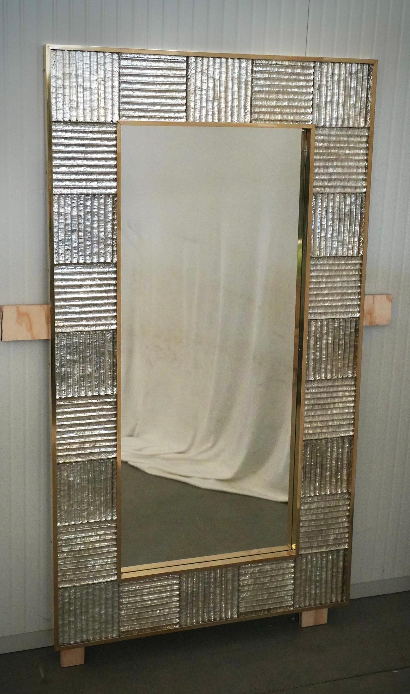 Mid-Century Modern Miroir mural console italien du milieu du siècle en verre d'art et laiton, Murano Silver, 2020 en vente