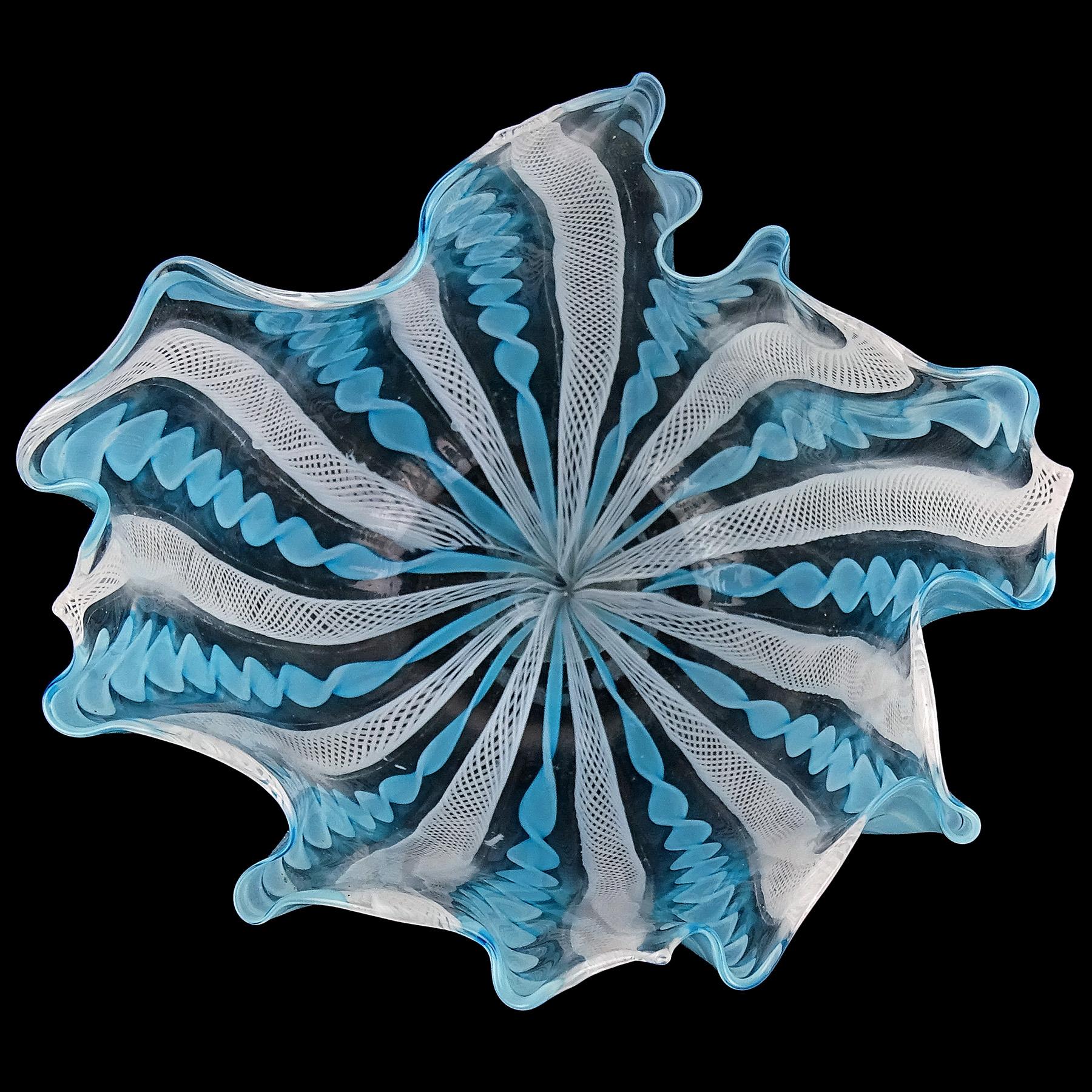 Murano Sky Blue White Zanfirico Ribbons Italian Art Glass Fazzoletto Flower Vase In Good Condition For Sale In Kissimmee, FL