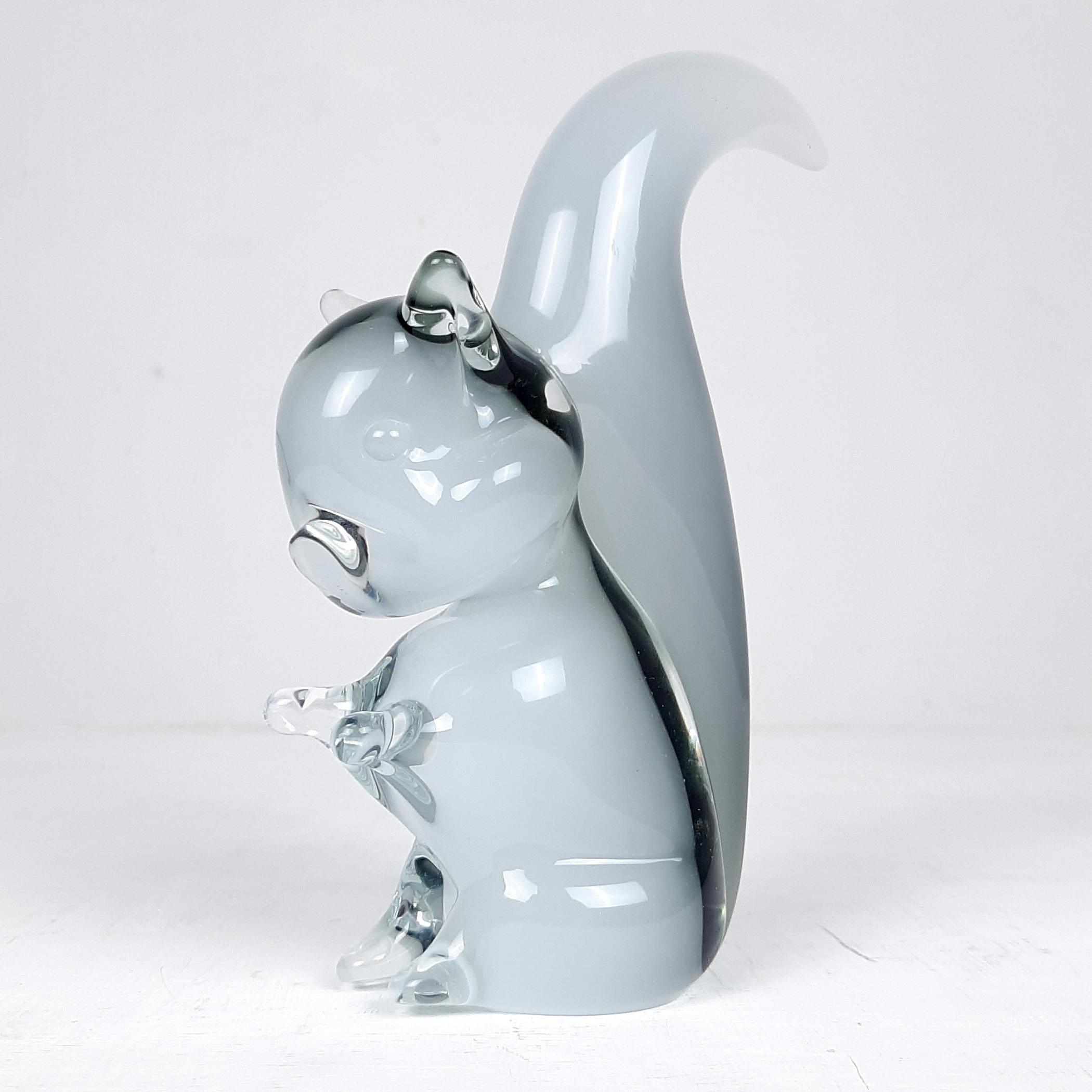 Scultura in vetro fumé di Murano Scoiattolo V.I.I. Italia anni '70 in vendita 3