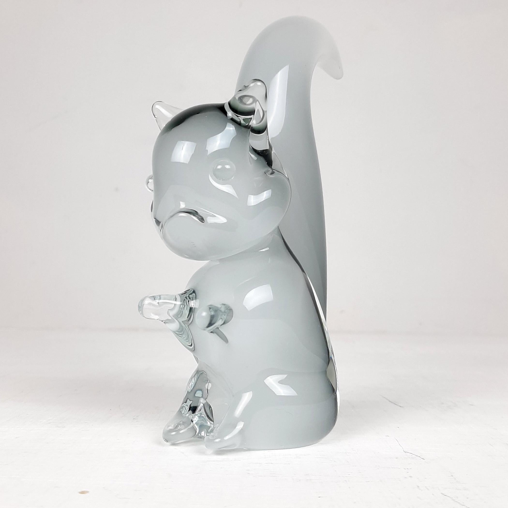 Scultura in vetro fumé di Murano Scoiattolo V.I.I. Italia anni '70 in vendita 2