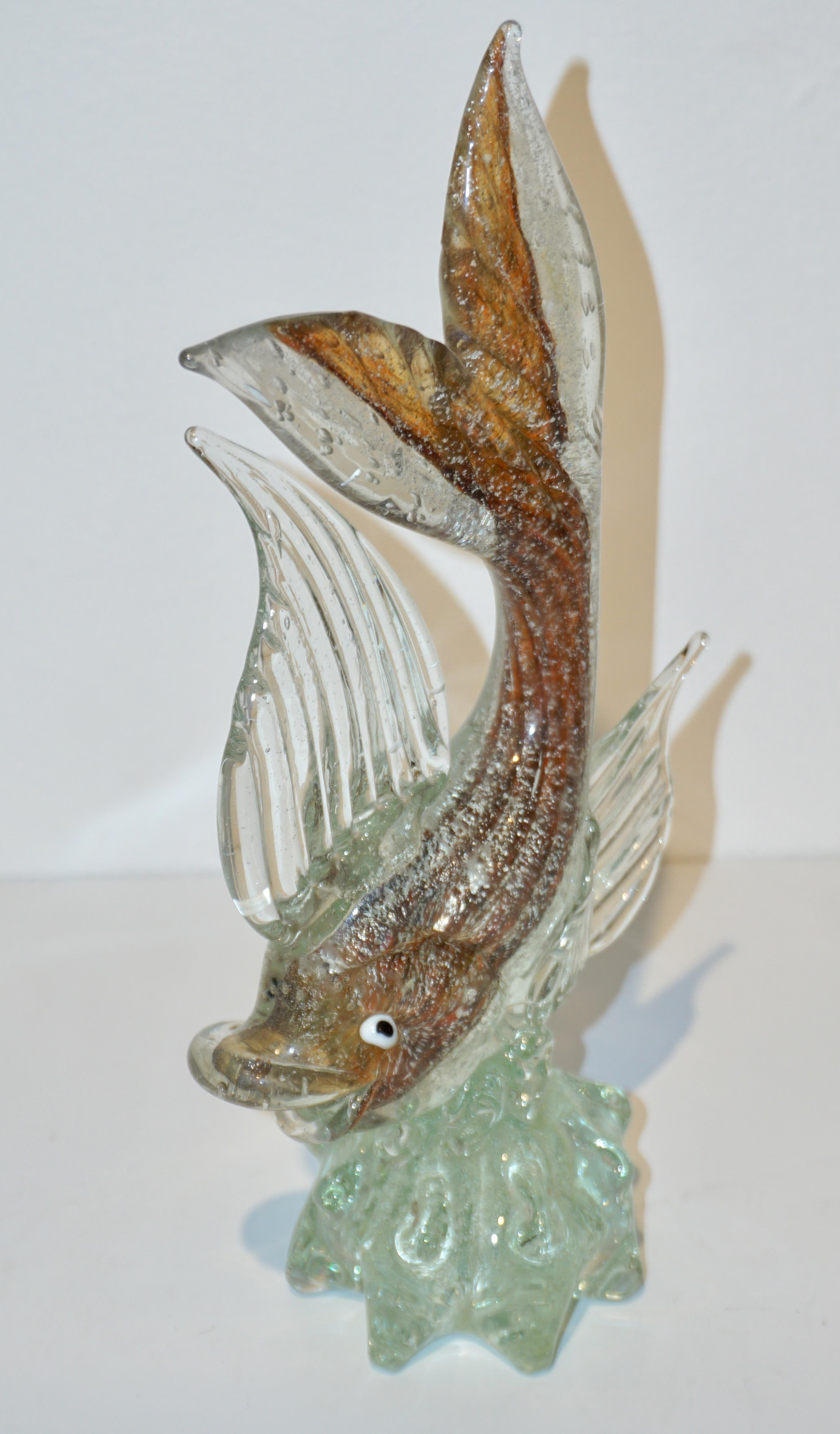 Art - Sculpture de poisson en verre sommerso Murano - Mouchetures ambrées et argentéess en vente 6