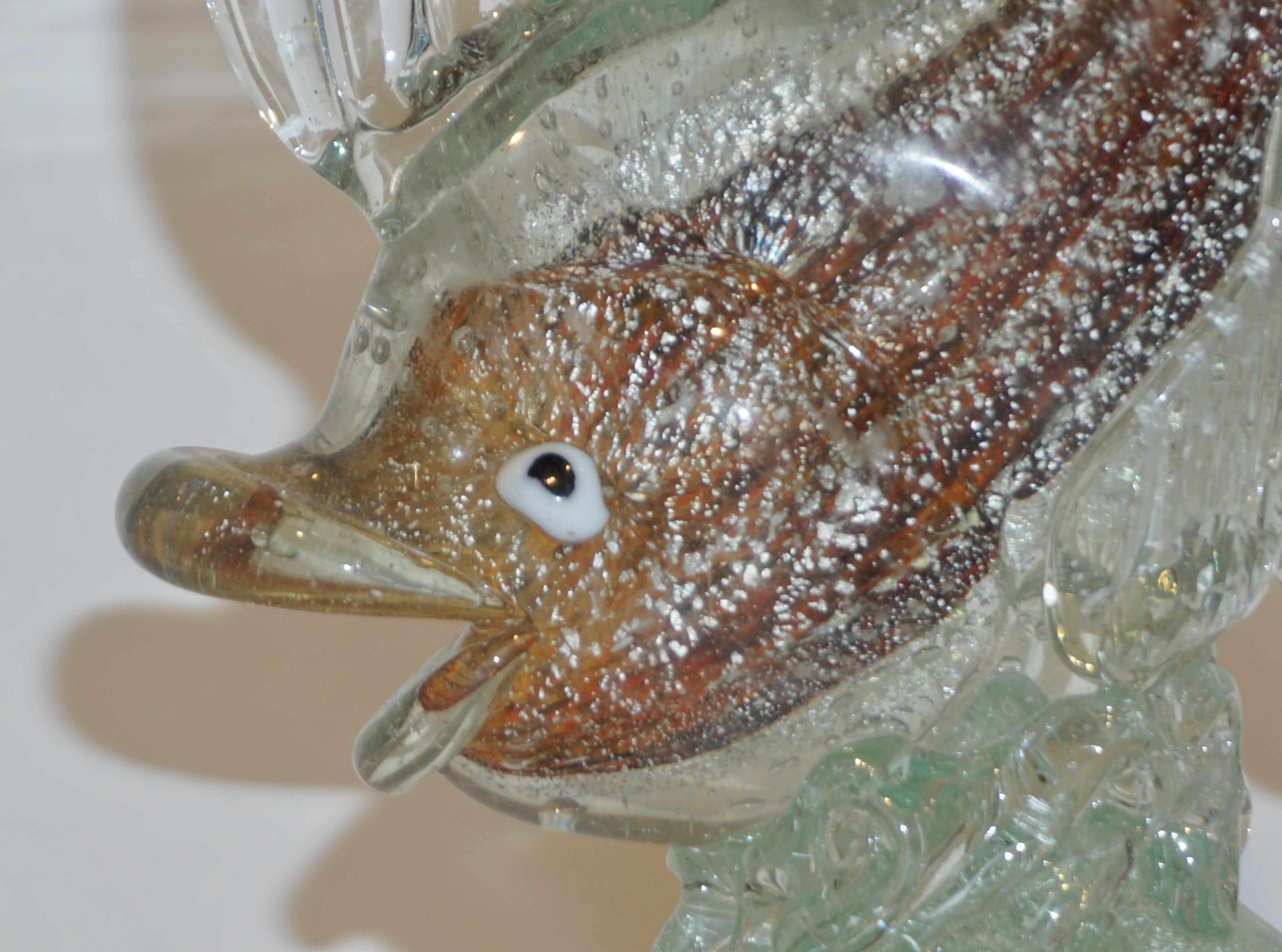 Organique Art - Sculpture de poisson en verre sommerso Murano - Mouchetures ambrées et argentéess en vente