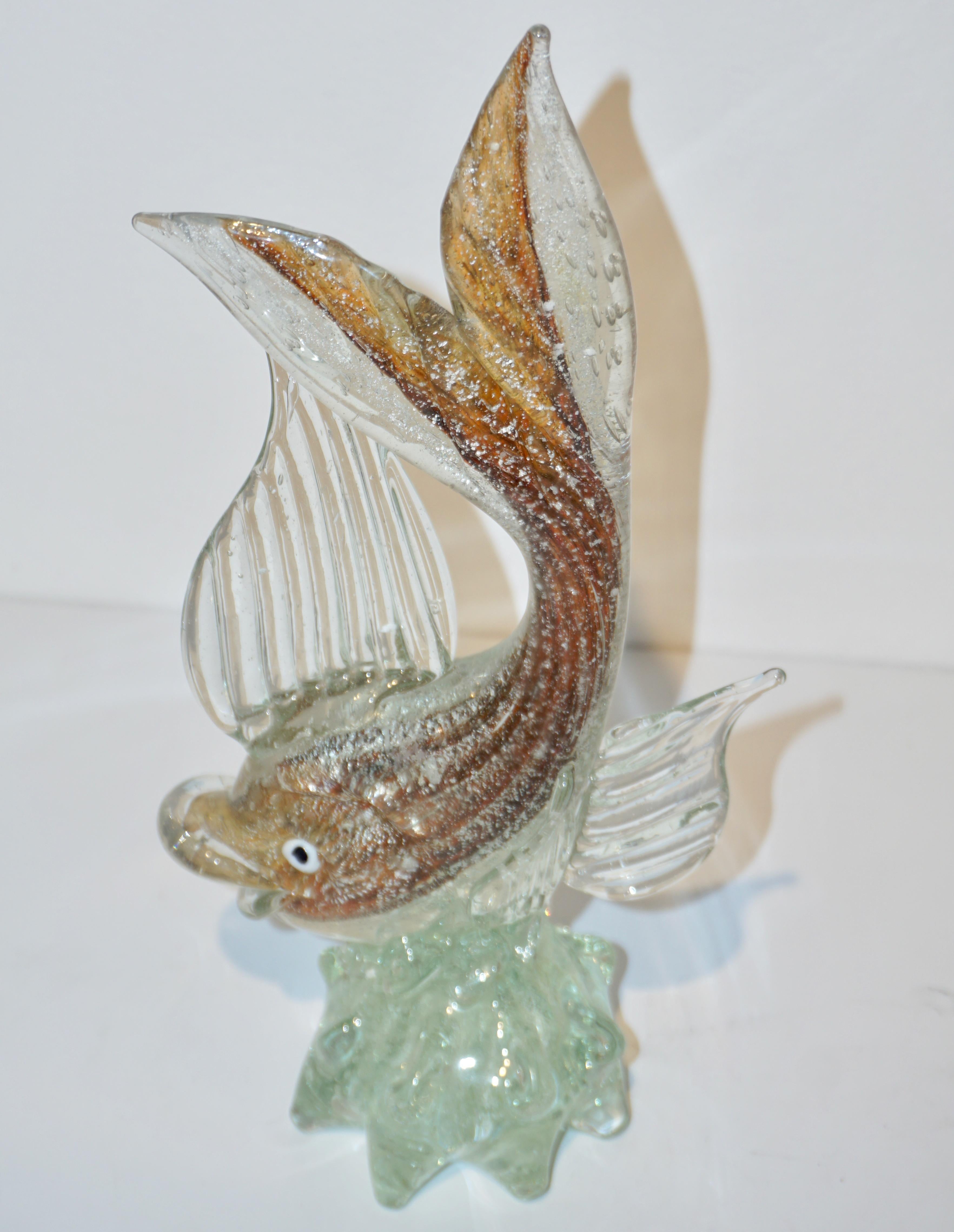Hand-Crafted Murano Sommerso Amber and Silver Flecks Art Glass Fish Sculpture For Sale