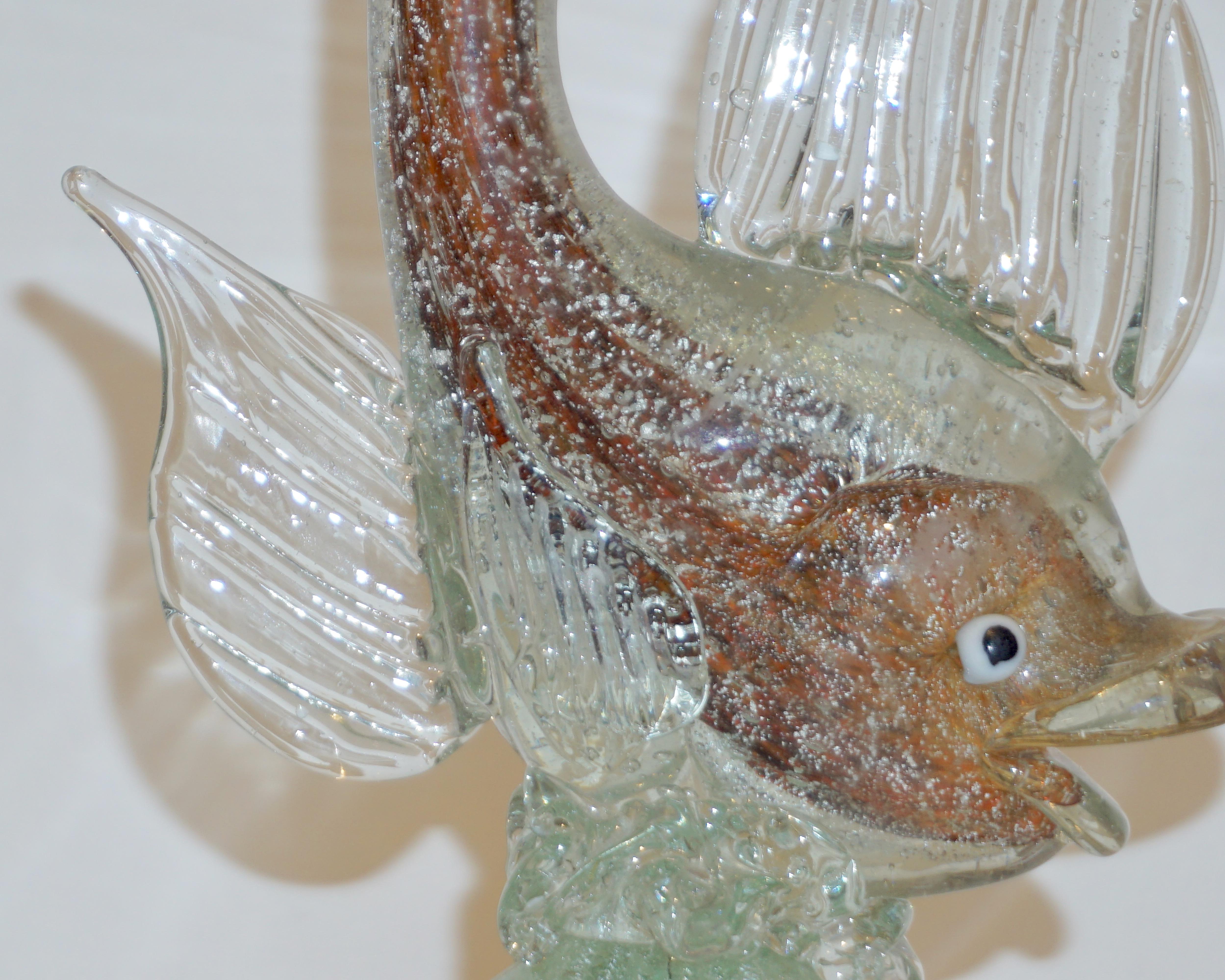 Feuille d'argent Art - Sculpture de poisson en verre sommerso Murano - Mouchetures ambrées et argentéess en vente