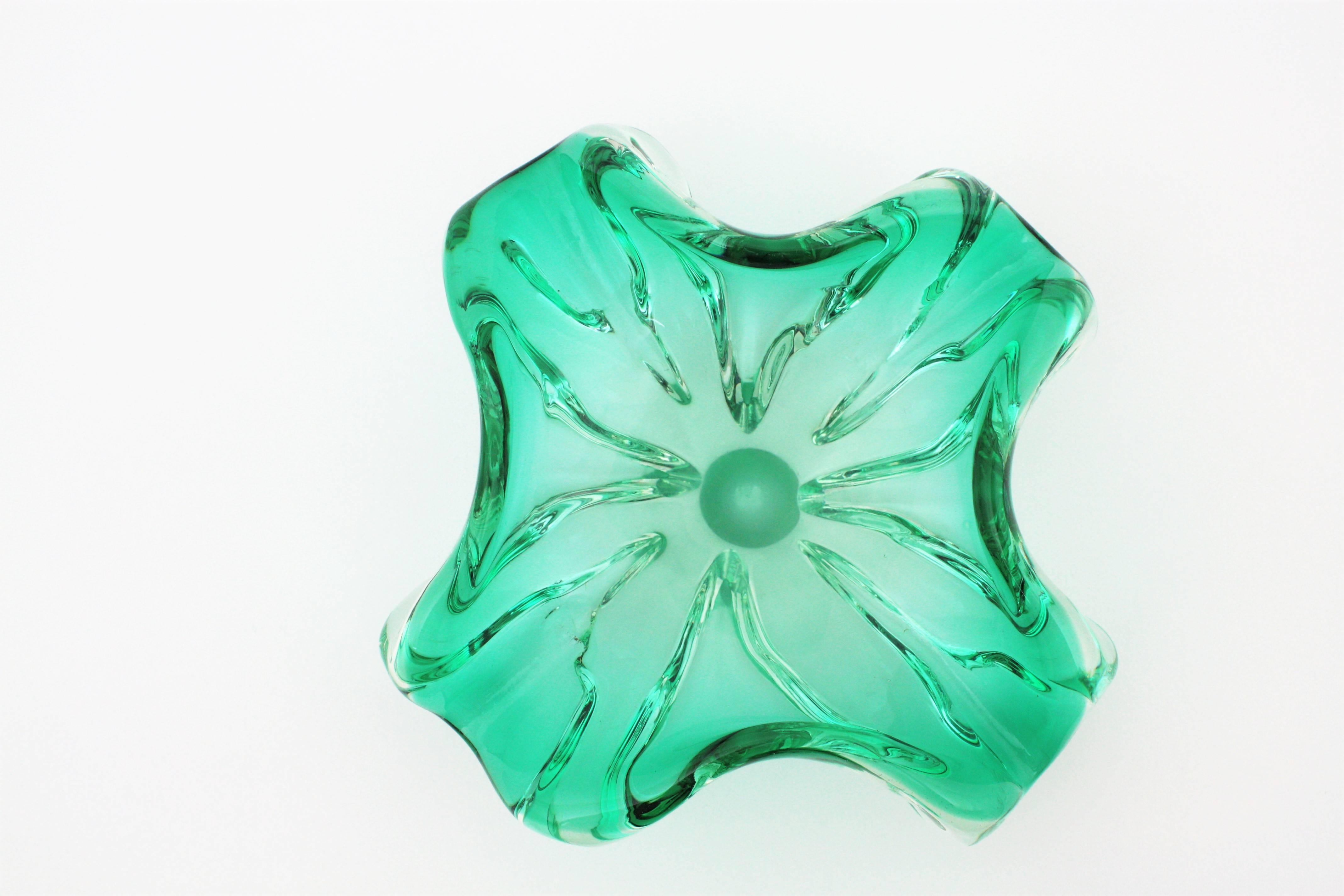 Murano Sommerso Aqua Green Art Glass Bowl, Ashtray or Vide-Poche In Excellent Condition For Sale In Barcelona, ES