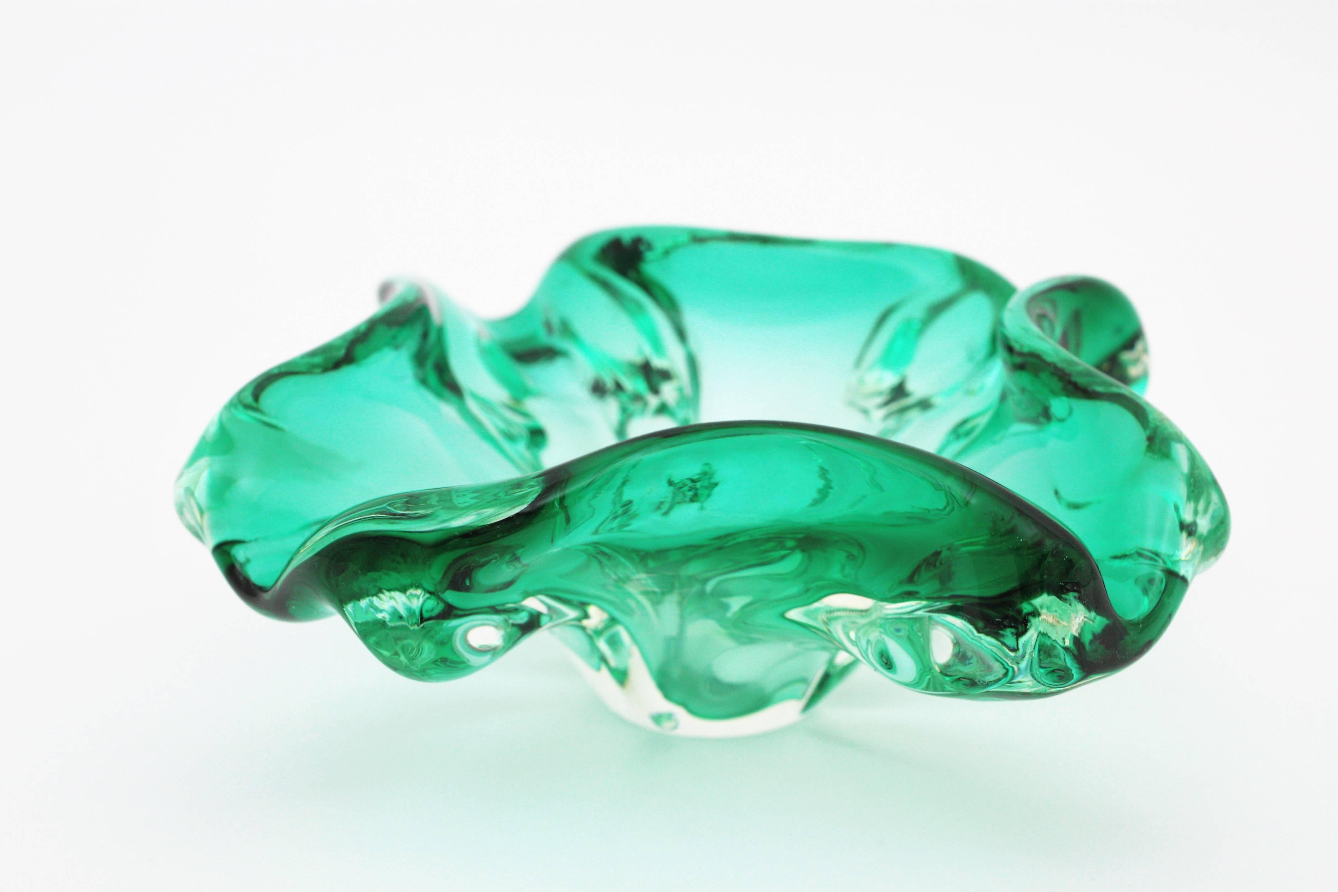 Murano Sommerso Aqua Green Art Glass Bowl, Ashtray or Vide-Poche For Sale 3