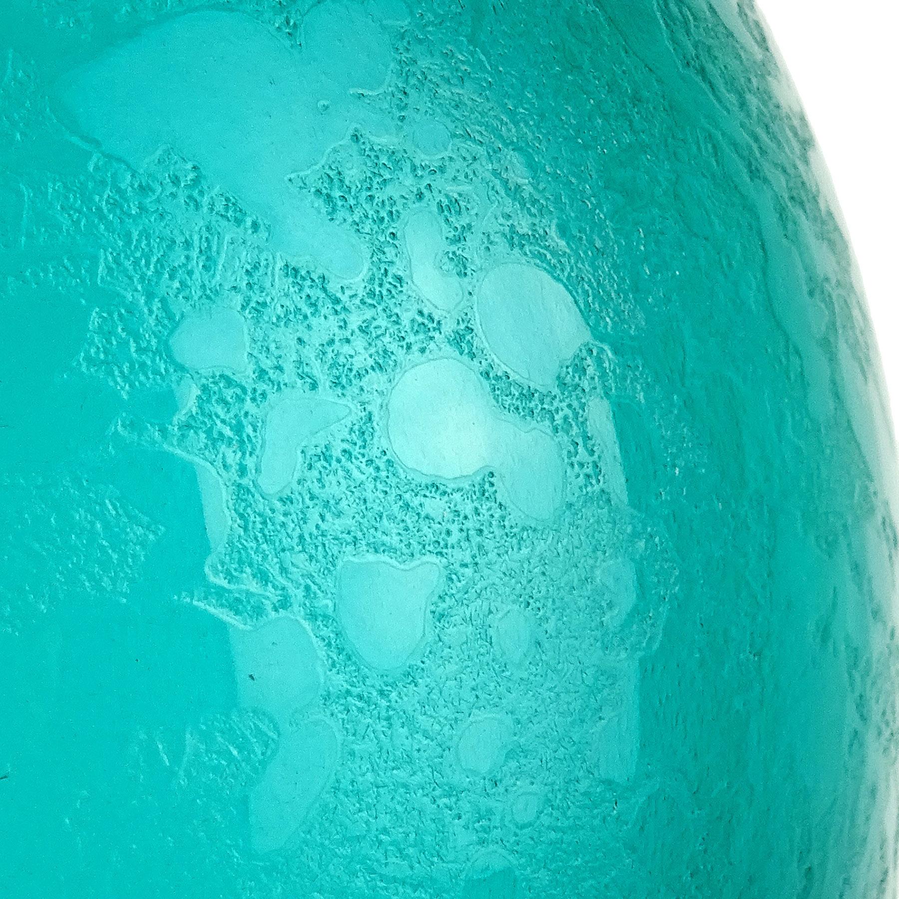 Mid-Century Modern Vase à fleurs italien Sommerso en verre d'art de Murano vert aqua texturé Corroso en vente