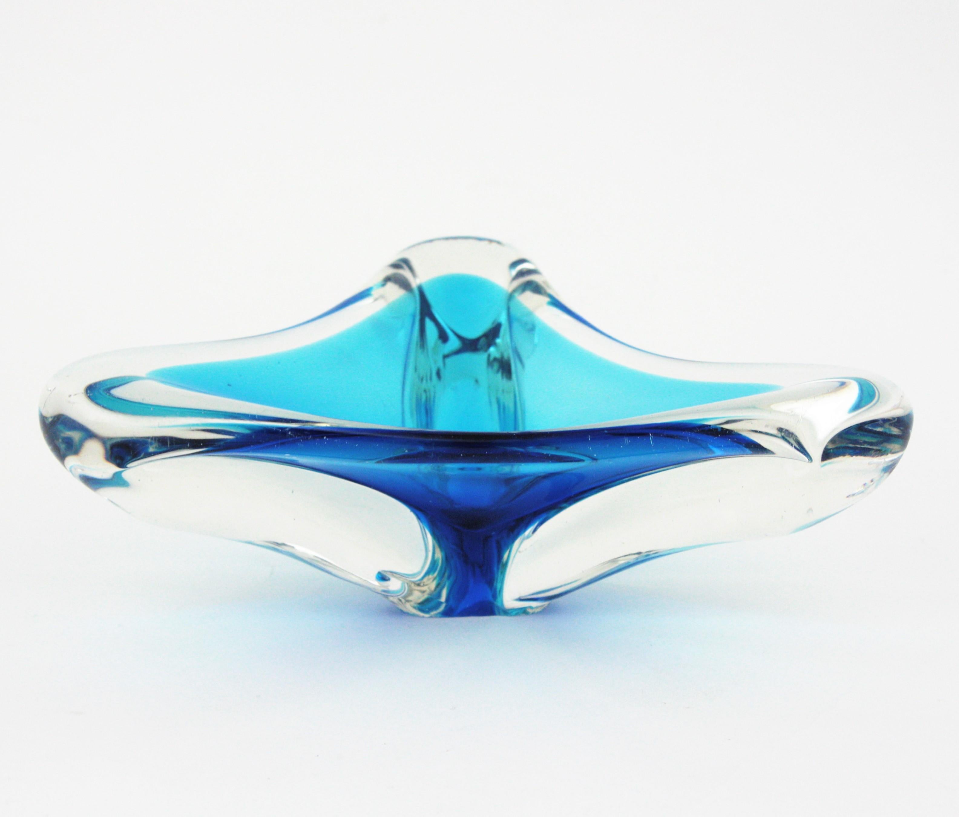 Murano Sommerso Clear and Blue Triangular Art Glass Bowl For Sale 1