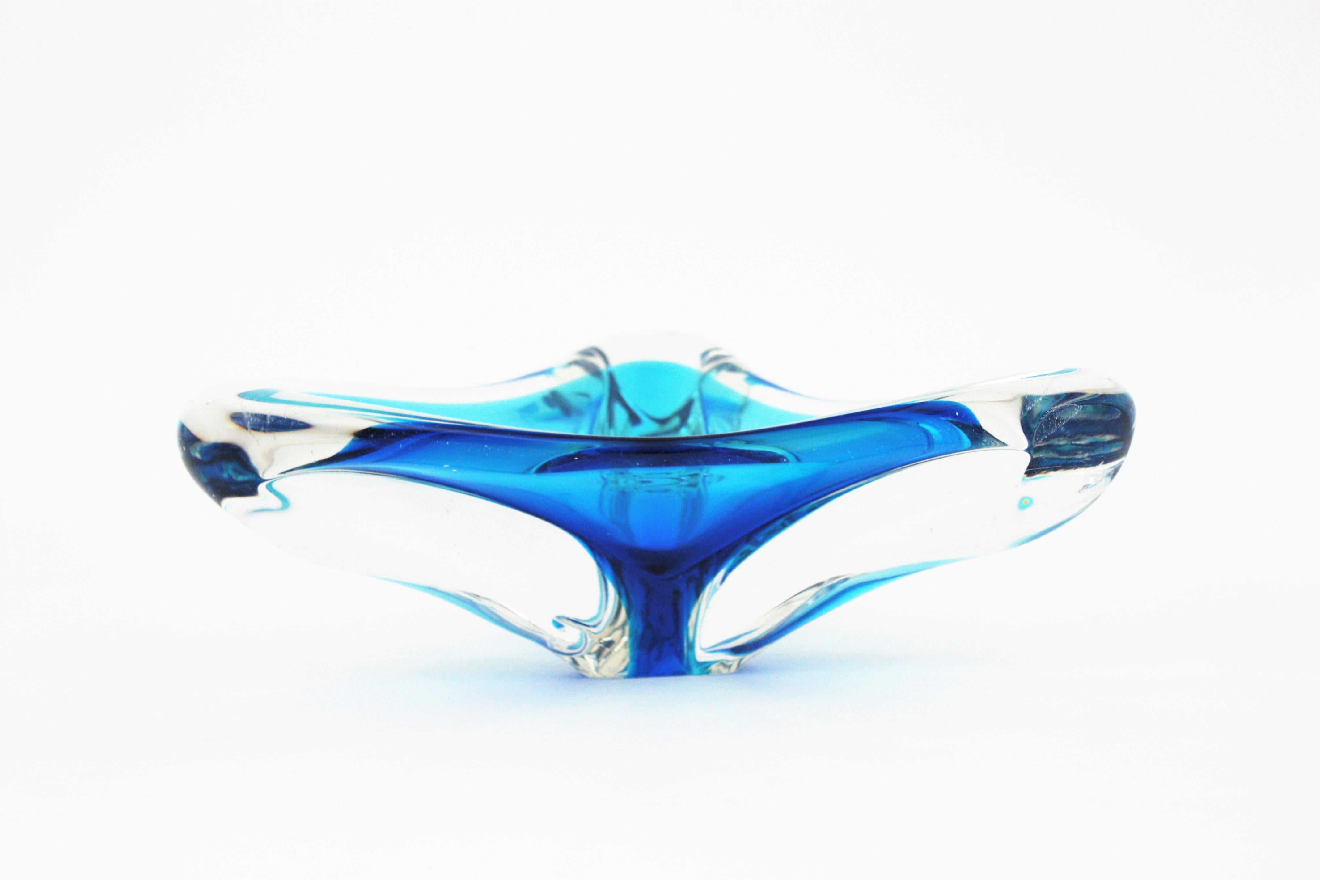 Murano Sommerso Clear and Blue Triangular Art Glass Bowl For Sale 2