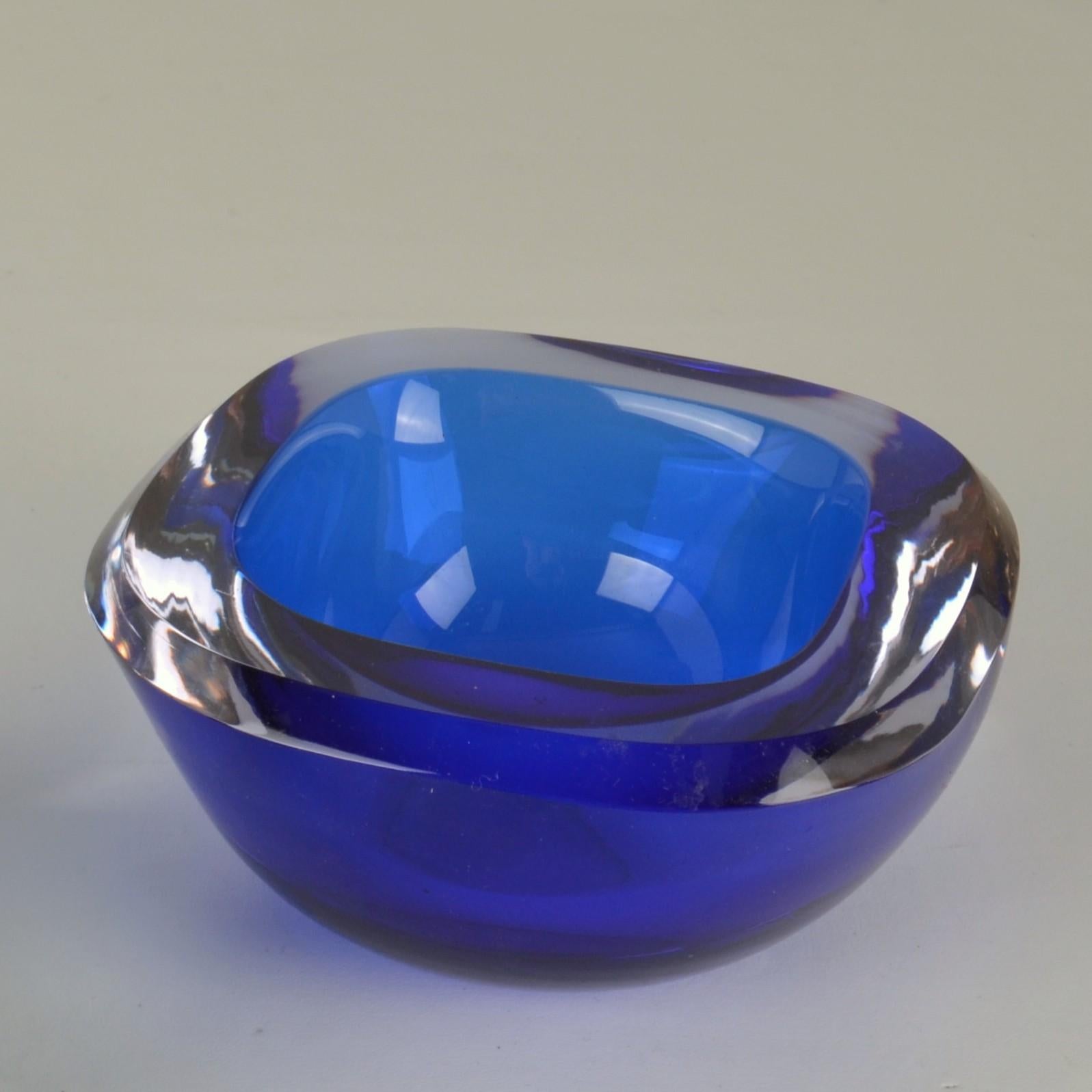 Mid-Century Modern Murano Sommerso Blue Glass Bowl by Flavio Poli for Seguso, Italy, 1960 For Sale