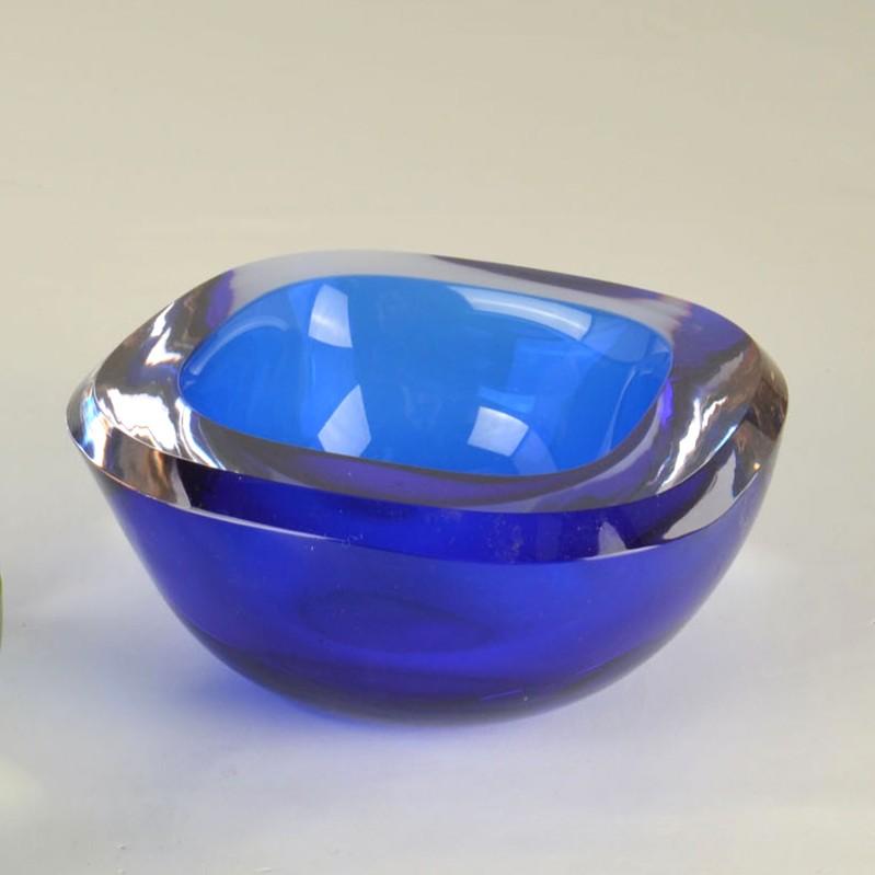 Murano Sommerso Blue Glass Bowl by Flavio Poli for Seguso, Italy, 1960 In Excellent Condition For Sale In London, GB