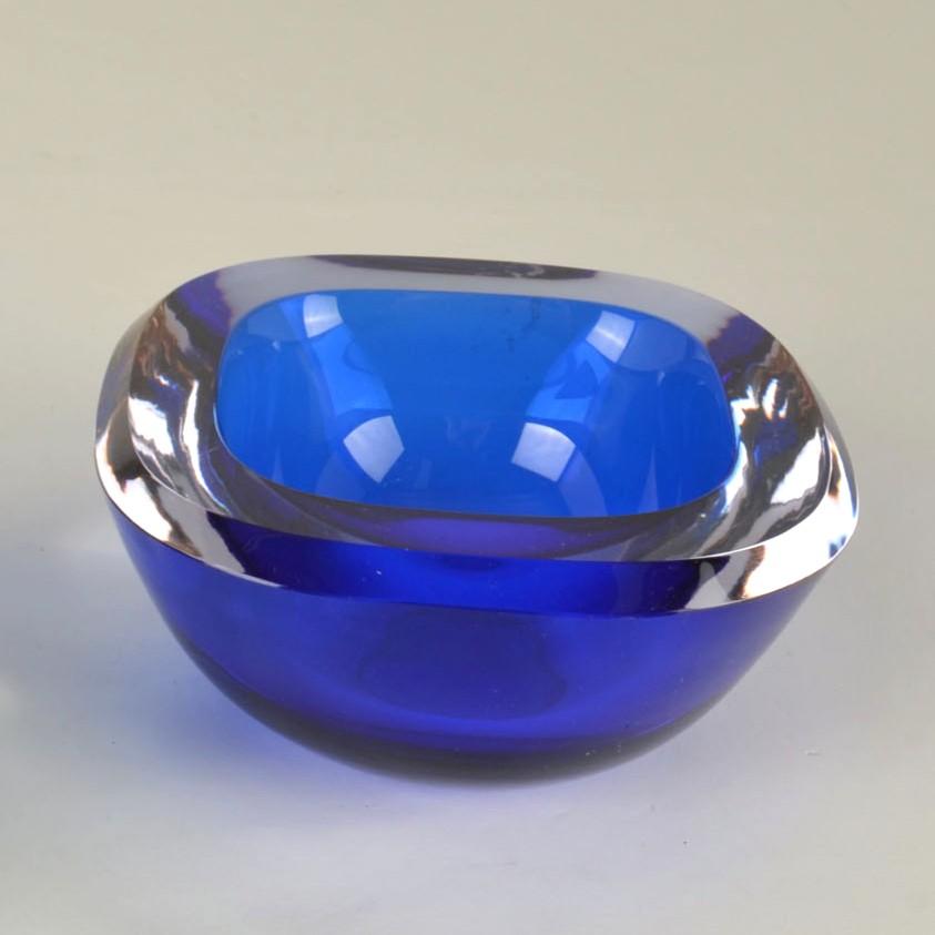 Mid-20th Century Murano Sommerso Blue Glass Bowl by Flavio Poli for Seguso, Italy, 1960 For Sale
