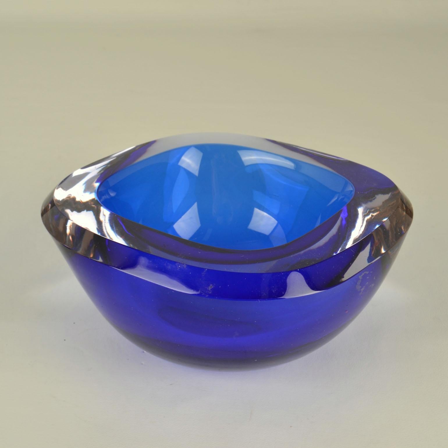 Blaue Murano Sommerso-Glasschalen von Flavio Poli für Seguso, Italien, 1960 (Geblasenes Glas) im Angebot