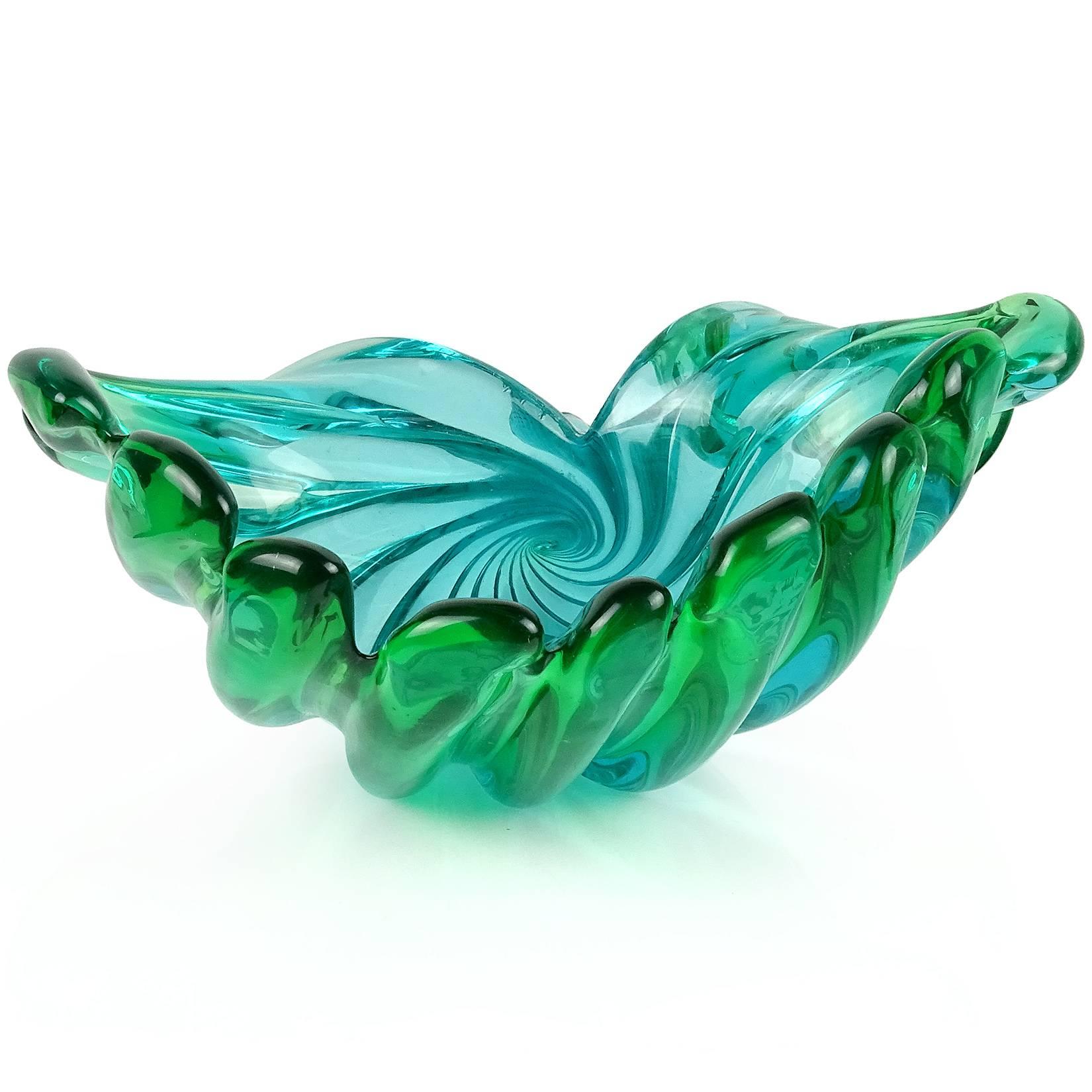 Murano Sommerso Blue Green Italian Art Glass Flared Seashell Sculpture Bowl In Good Condition In Kissimmee, FL