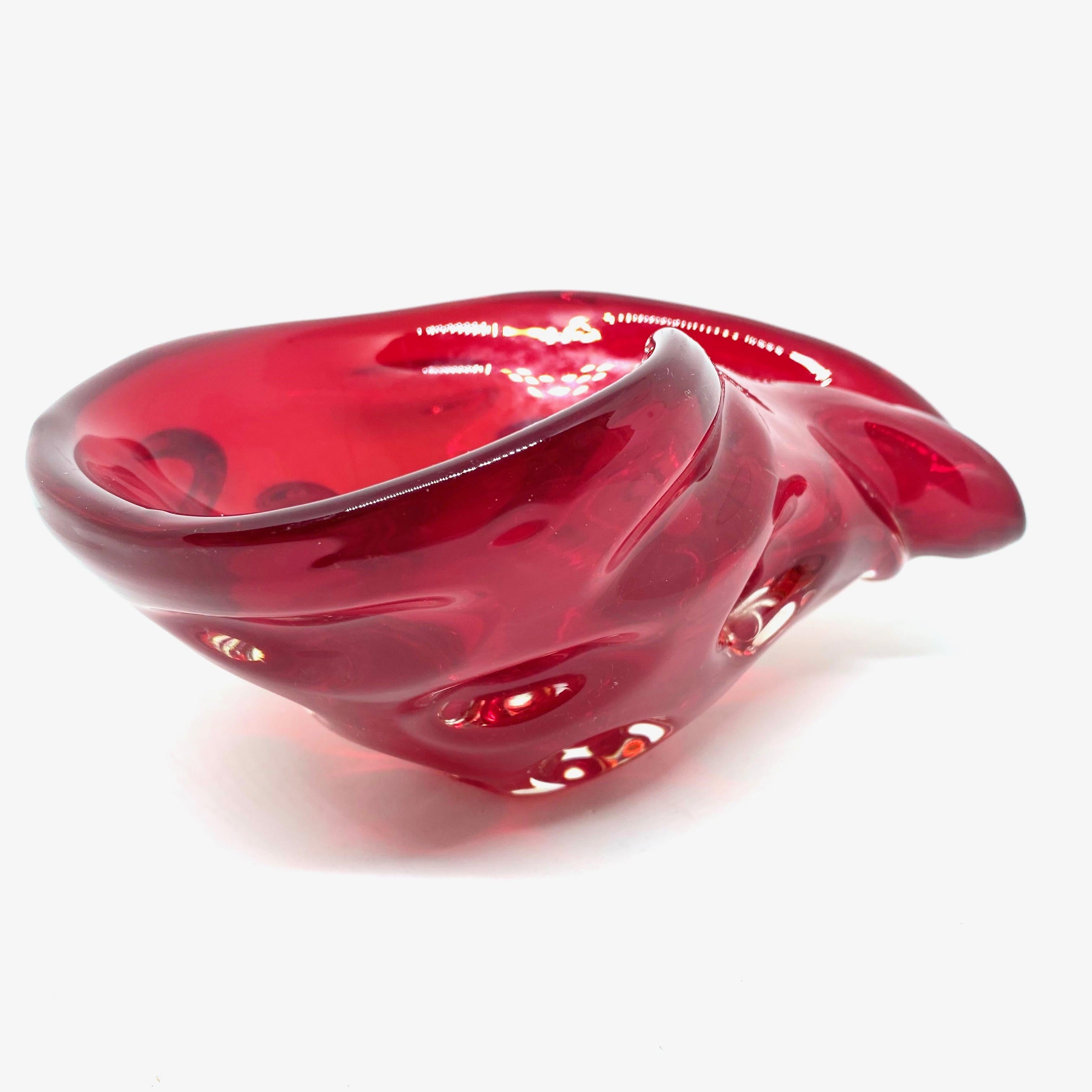 Italian Murano Sommerso Conch Sea Shell Glass Bowl Catchall Red, Vintage, Italy, 1970s