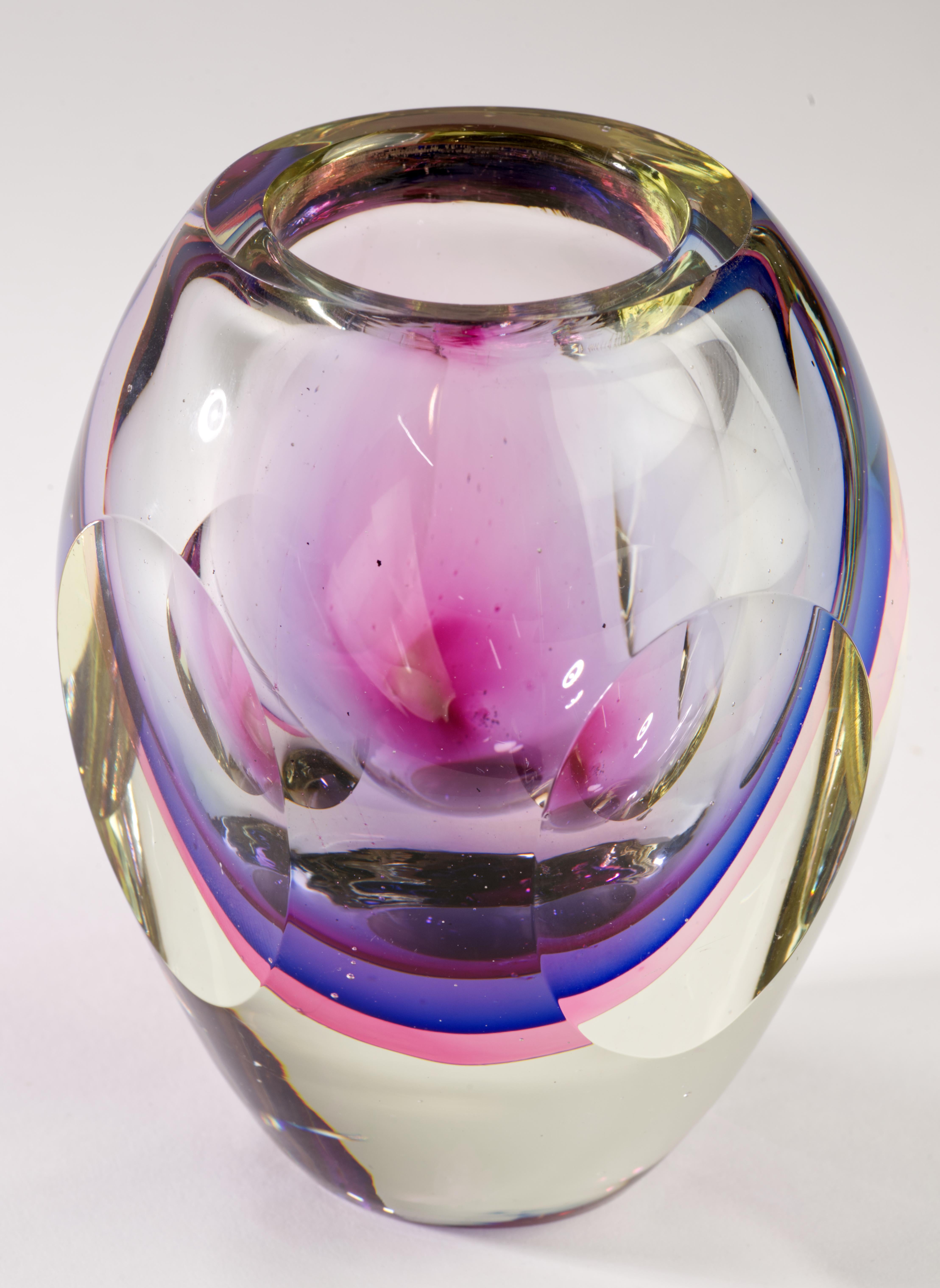 Mid-Century Modern Murano Sommerso Faceted Glass Vase in Style of Flavio Poli for Seguso For Sale