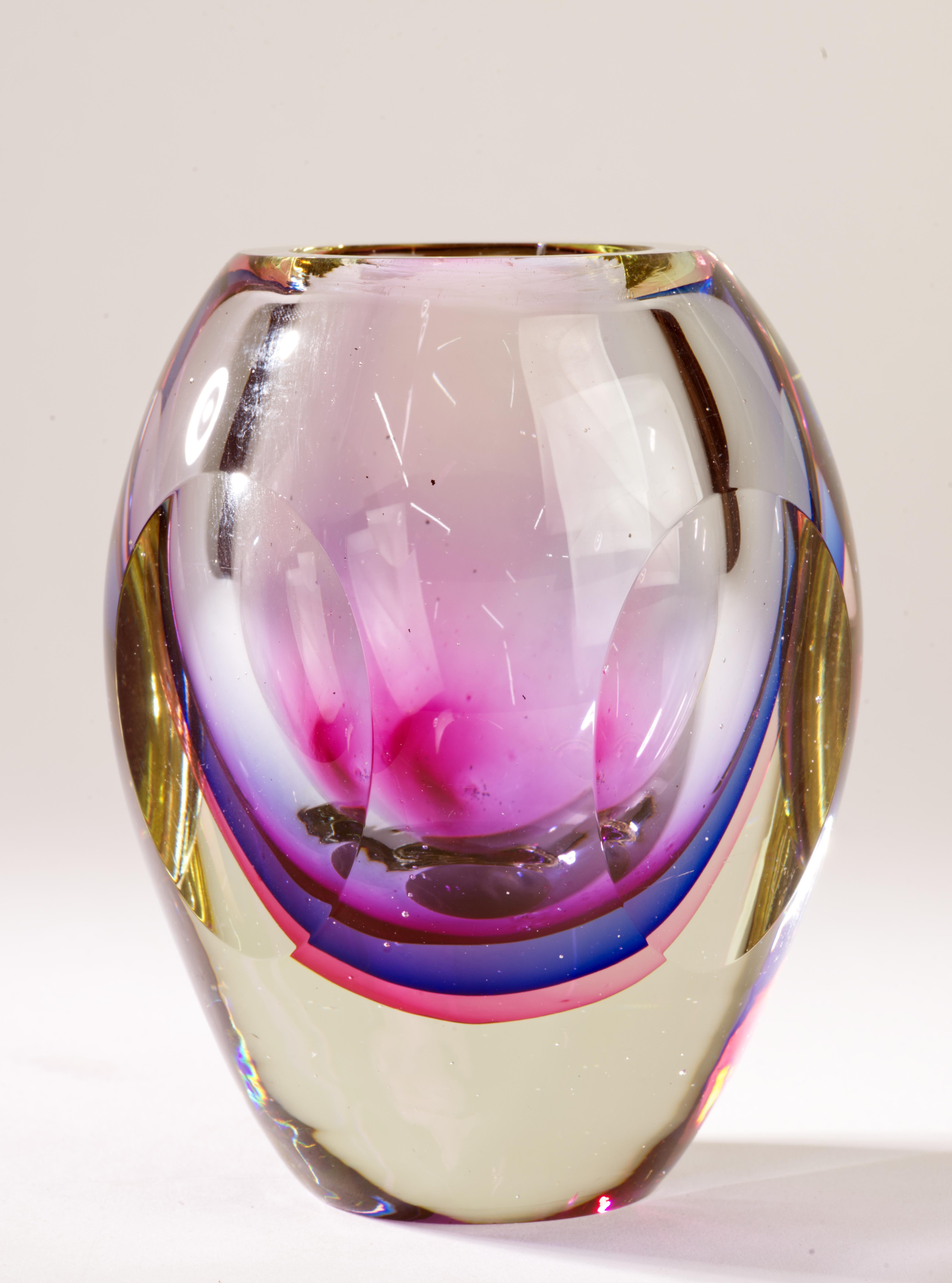 Italian Murano Sommerso Faceted Glass Vase in Style of Flavio Poli for Seguso For Sale