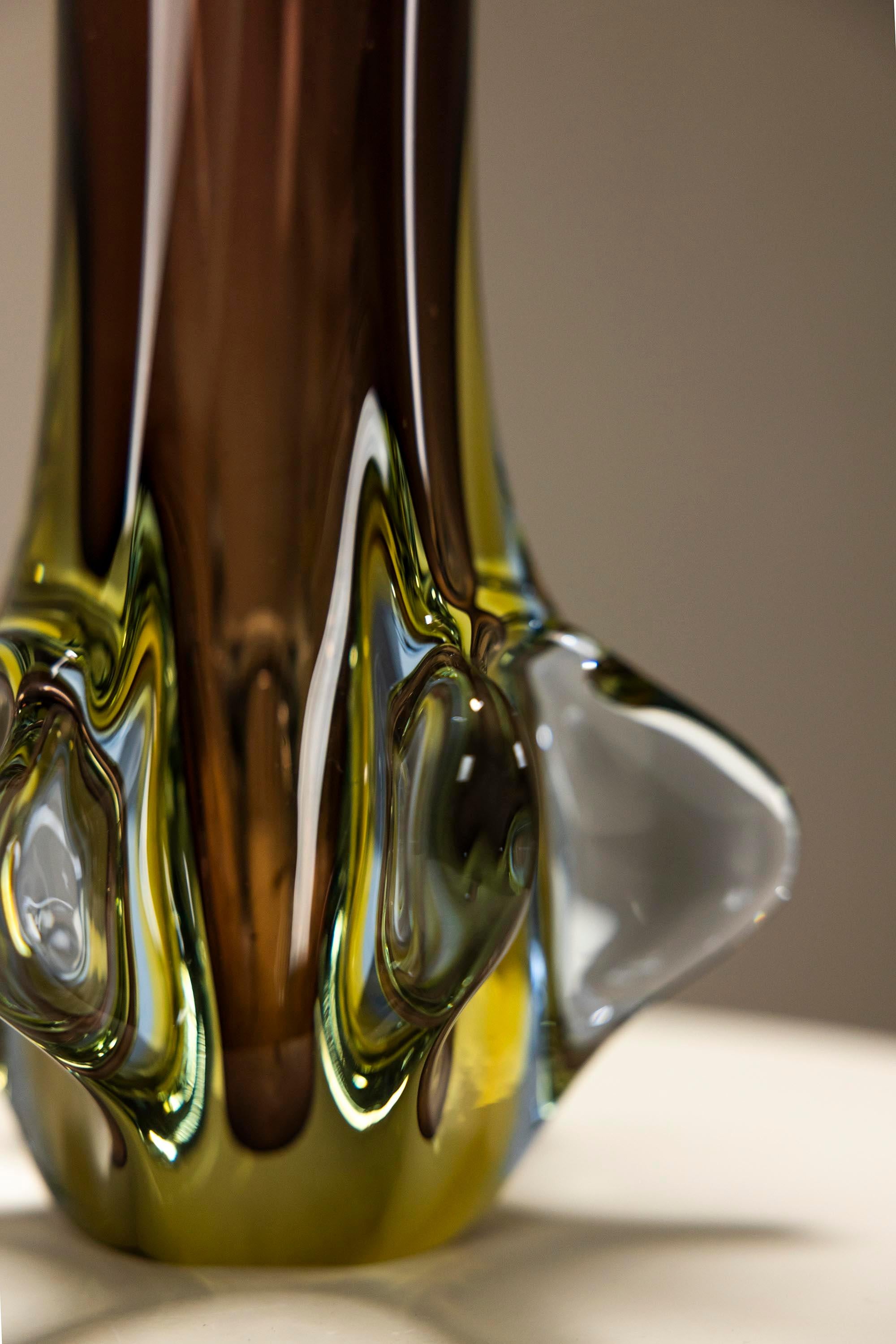 XX secolo Vaso a forma di fiore di Murano Sommerso di Fratelli Toso, Italia 1950s in vendita