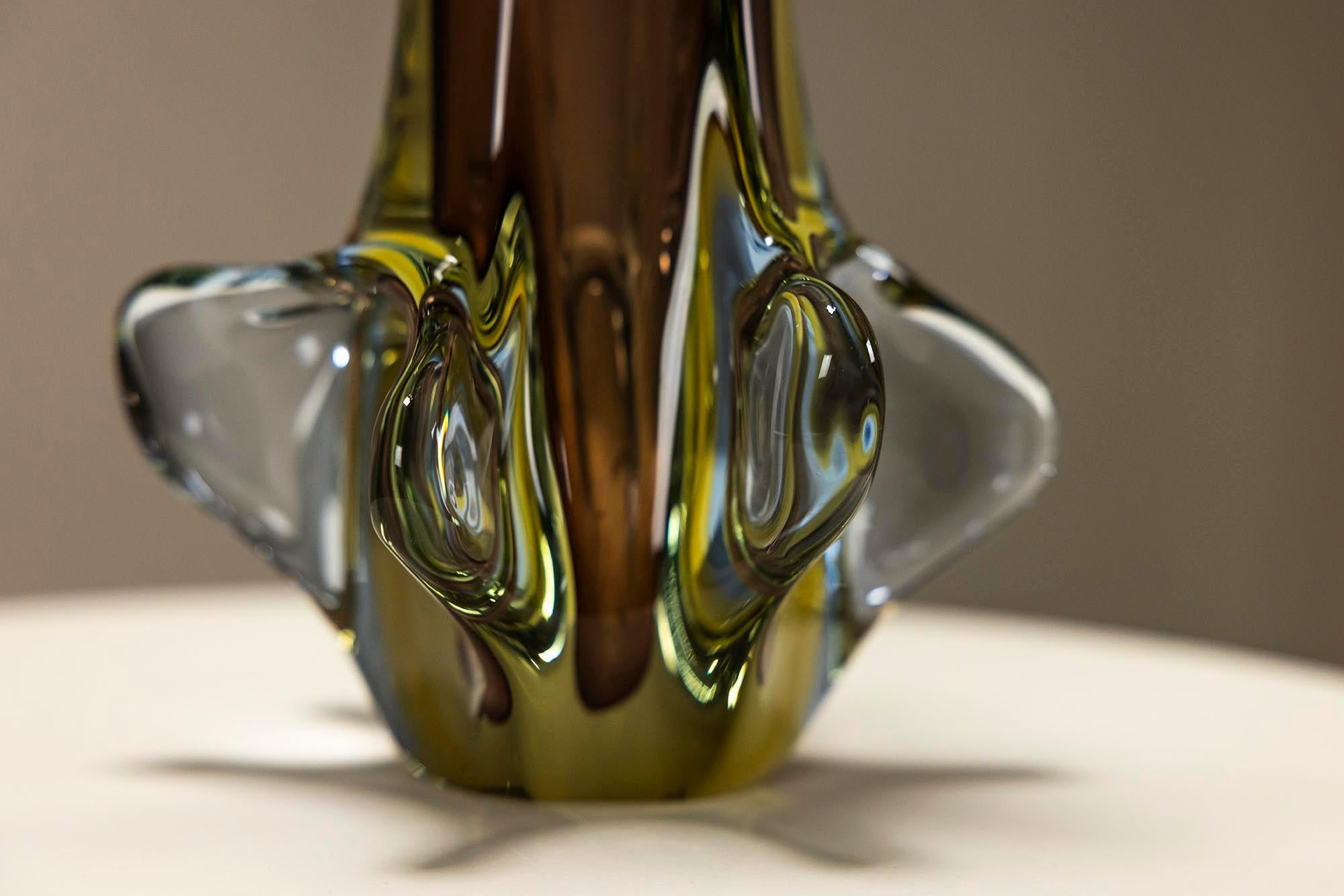 Vetro di Murano Vaso a forma di fiore di Murano Sommerso di Fratelli Toso, Italia 1950s in vendita