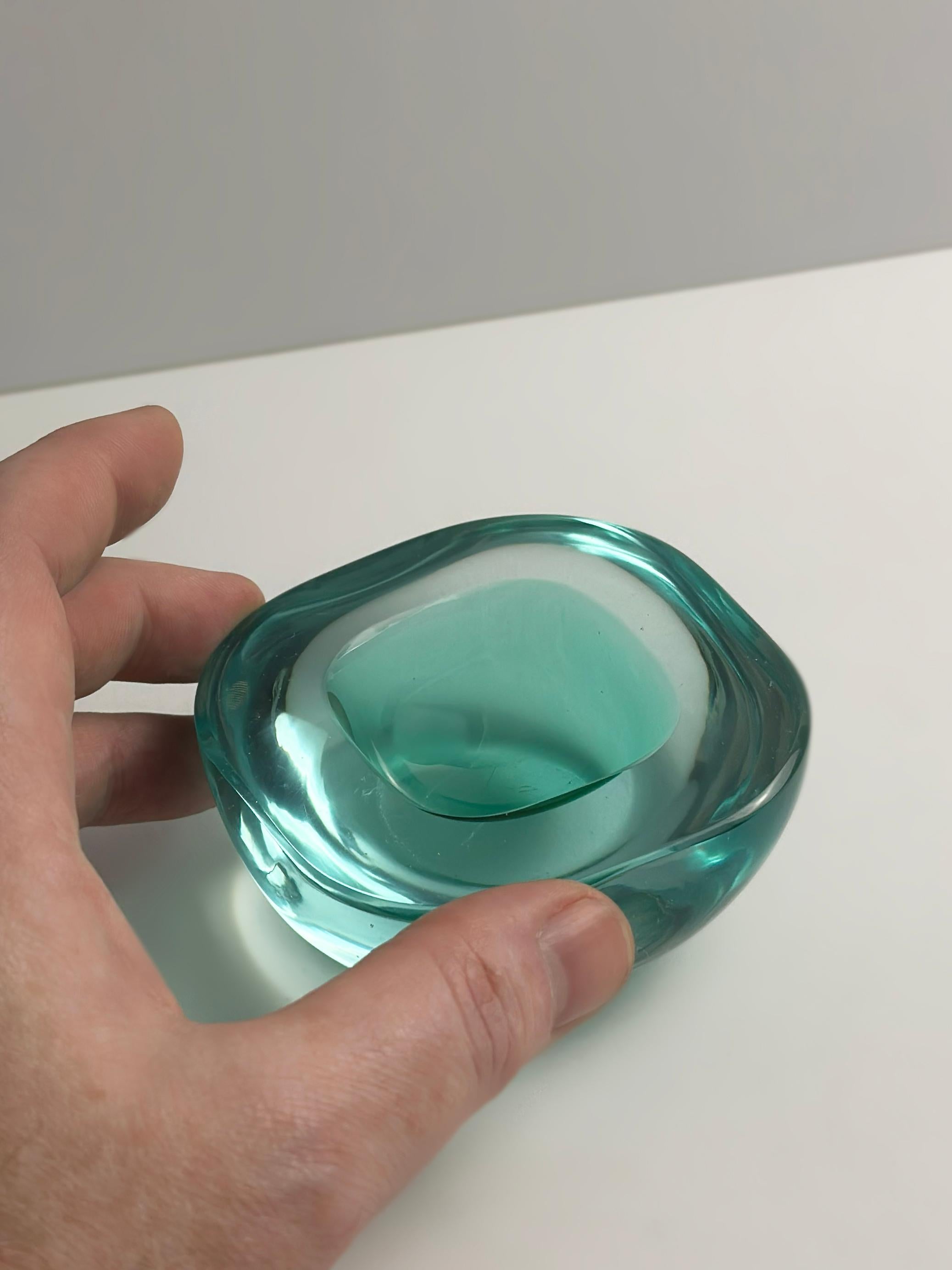 Murano Sommerso Geode Bowl by Archimede Seguso in Mint and Blue, Italy, 1960s In Good Condition For Sale In Glasgow, GB