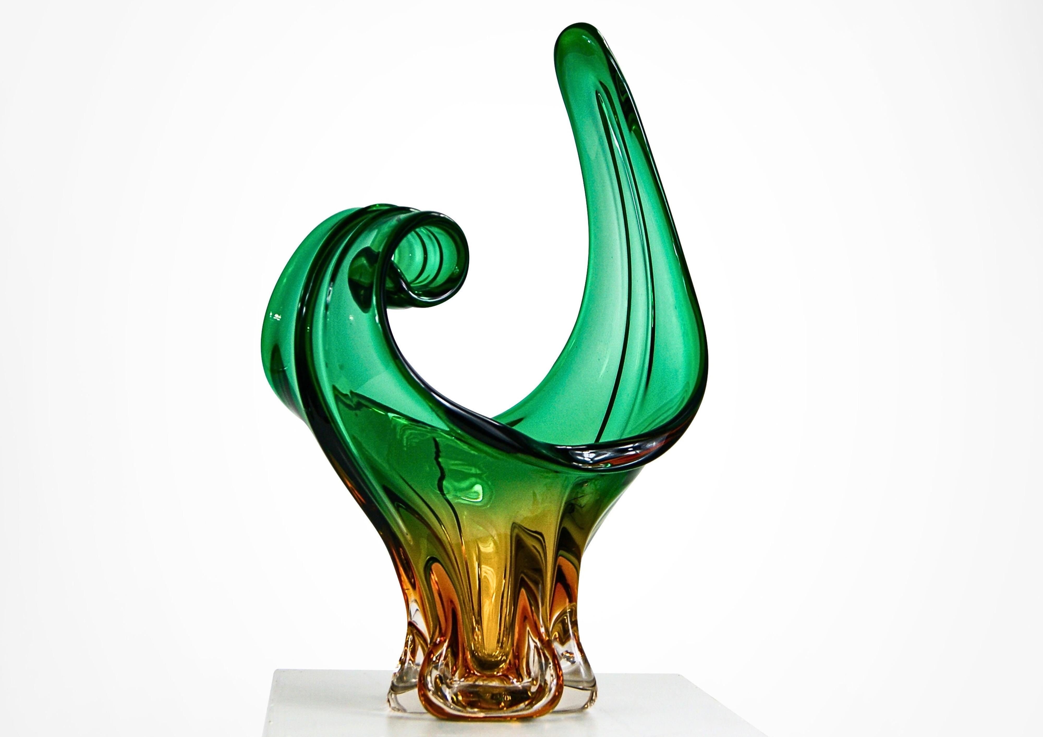 Große Schale und Vase aus Murano Sommerso-Glas in Bernsteingrün mit Skulpturen Cristallo Venezia (Moderne der Mitte des Jahrhunderts) im Angebot