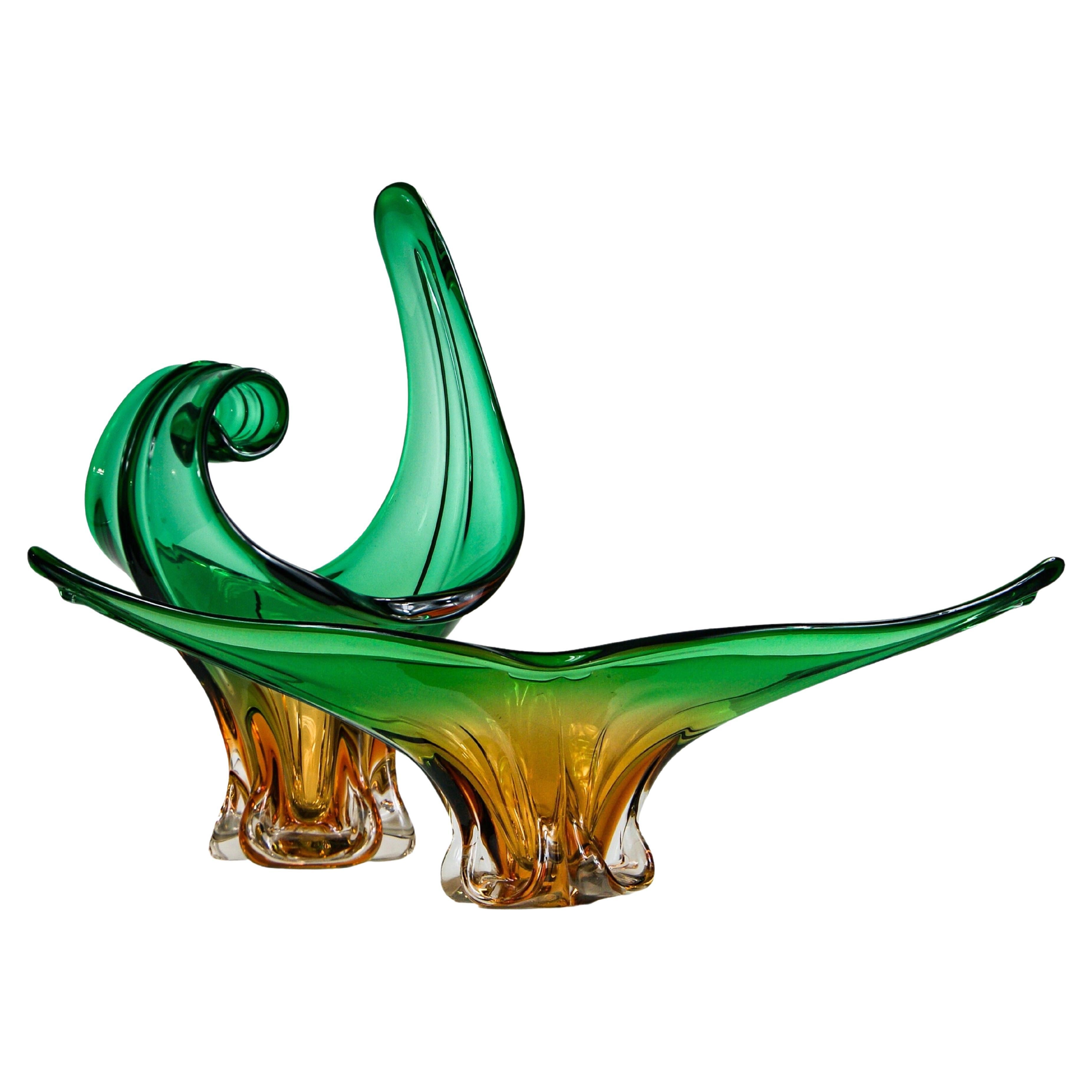 Große Schale und Vase aus Murano Sommerso-Glas in Bernsteingrün mit Skulpturen Cristallo Venezia im Angebot