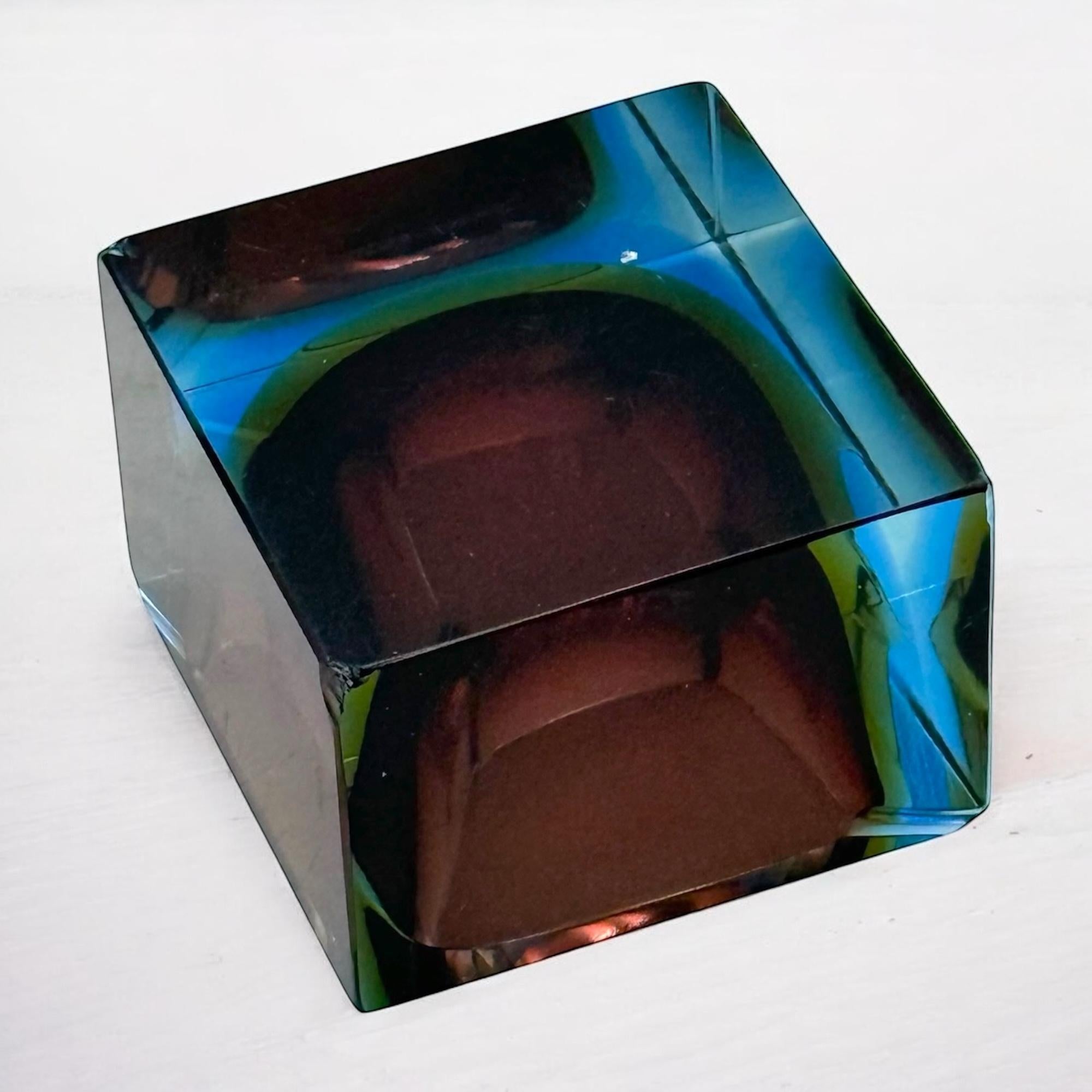 Vase/assiette d'art en verre de Murano Sommerso aux teintes bleue et ambrée, 1970 en vente 2