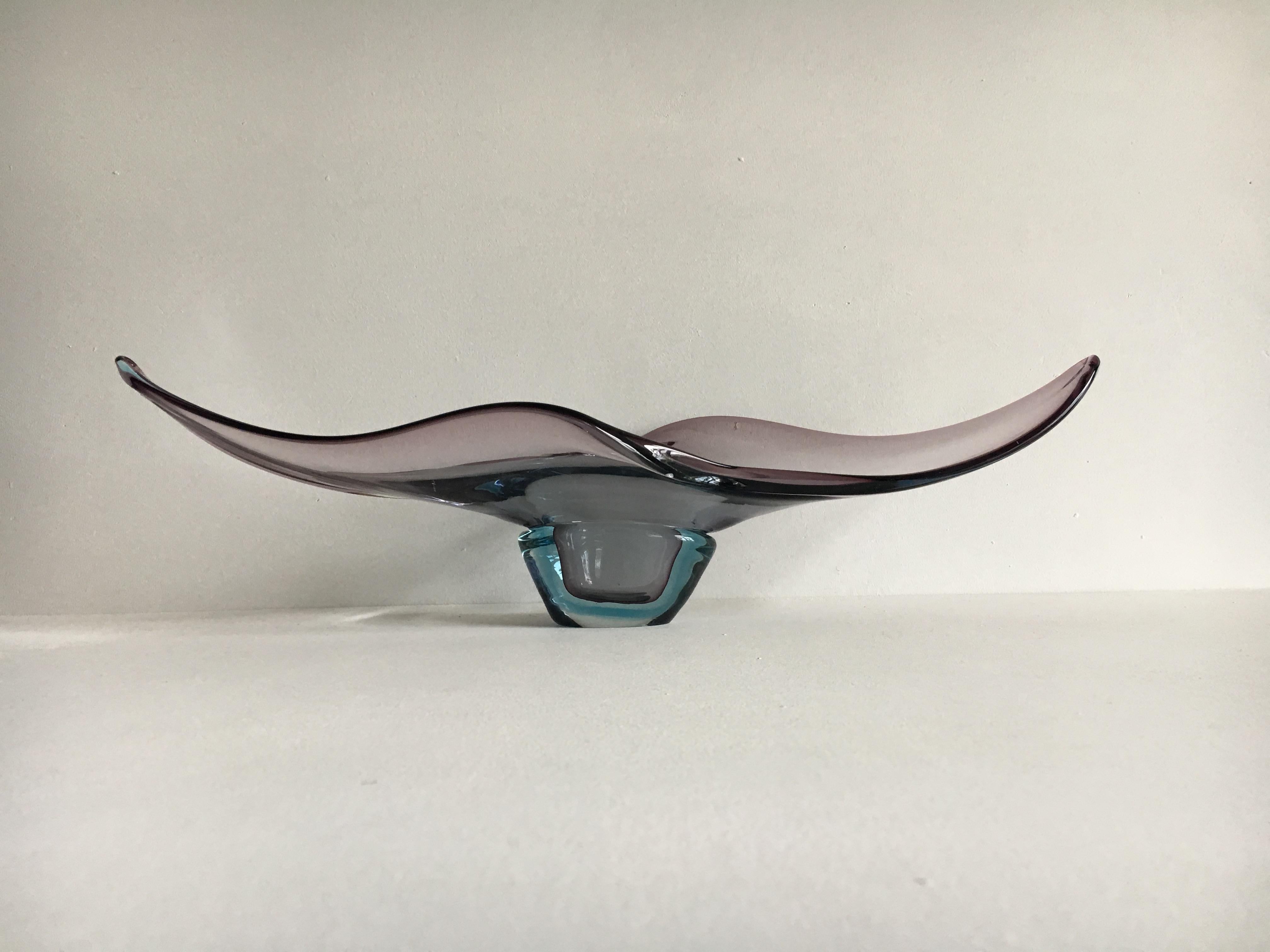 Mid-Century Modern Coupe en verre Murano Glass Sommerso, années 1960 en vente