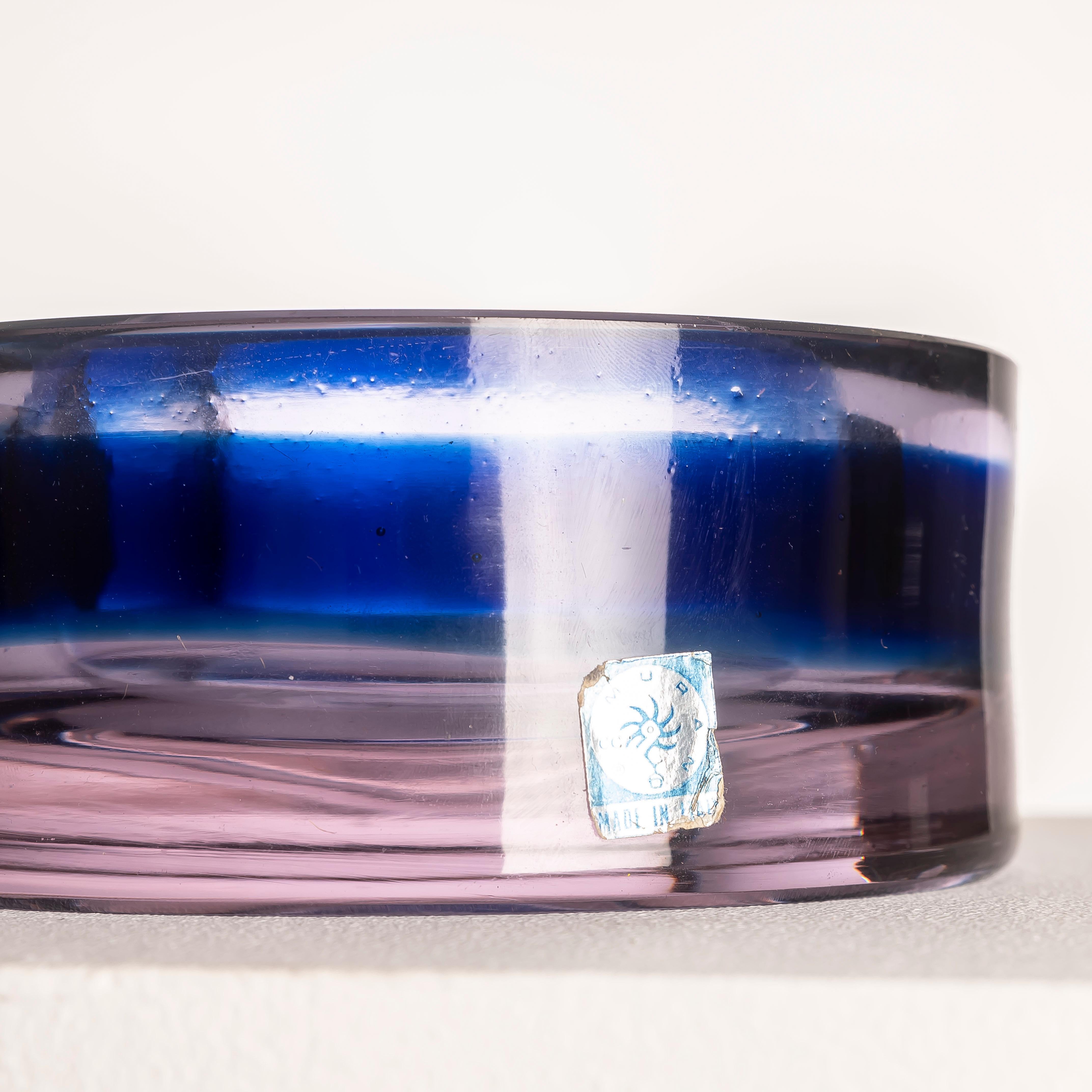 Verre de Murano Bol en verre Murano Sommerso bleu et violet avec Label d'origine, Italie, années 1960 en vente