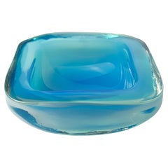 Coupe à géode en opaline turquoise en verre de Murano, attribuée à Cenedese, Italie, années 1960