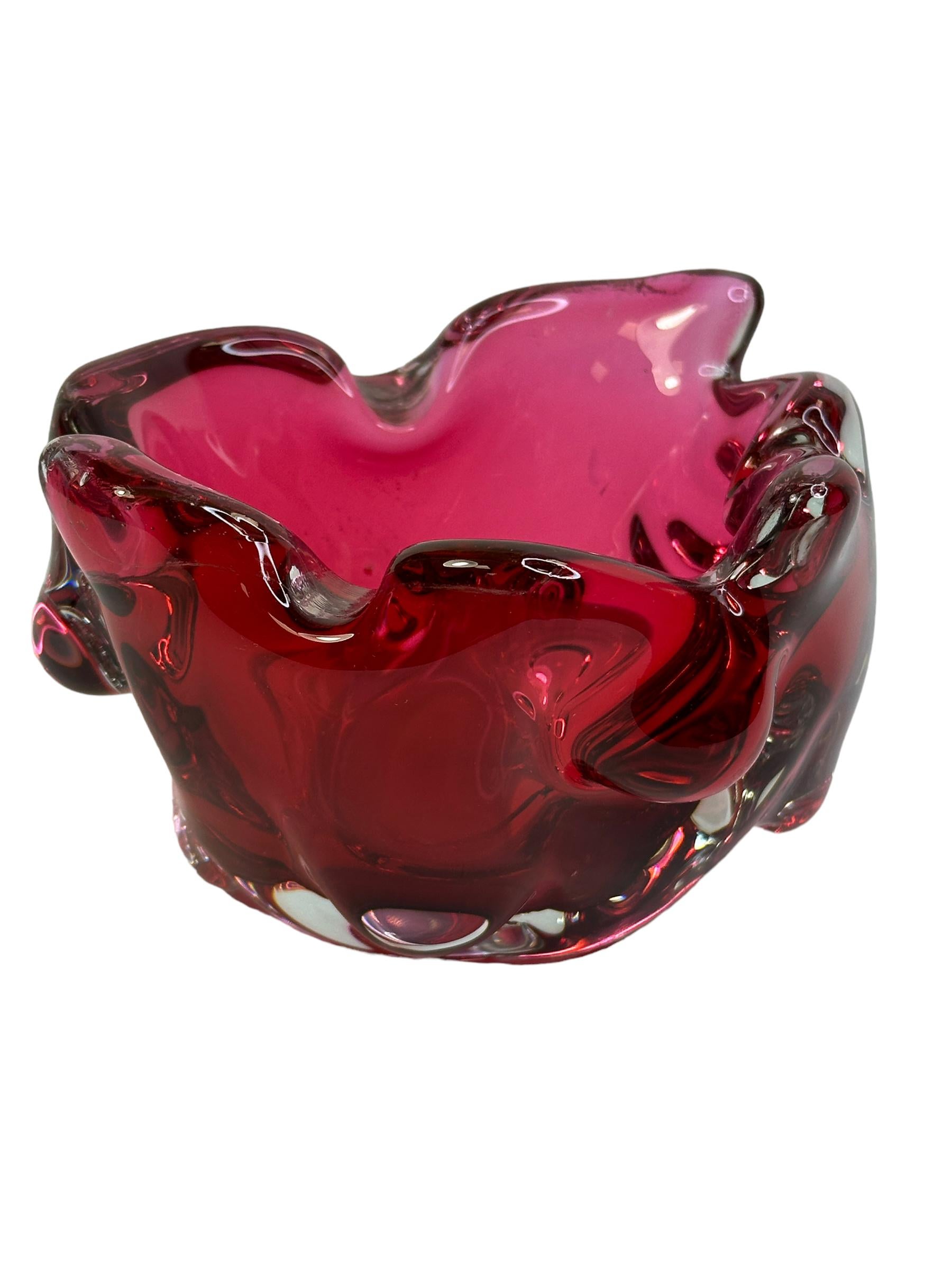 Mid-Century Modern Murano Sommerso Glass Cigar Ashtray Dark Pink and Clear, Vintage, Italy, 1970s For Sale