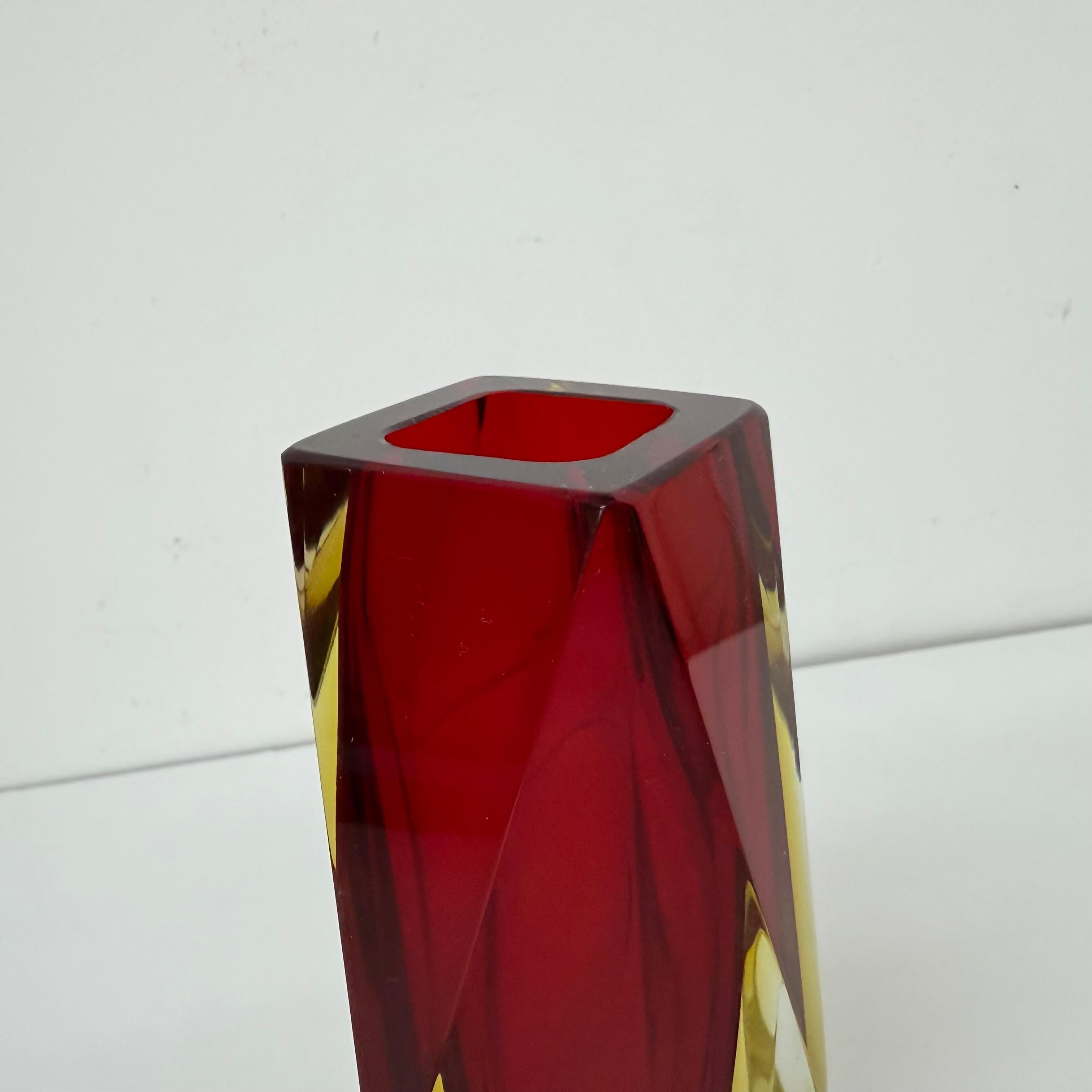 Vase à facettes en verre Murano Sommerso par Flavio Poli , années 1970 en vente 4