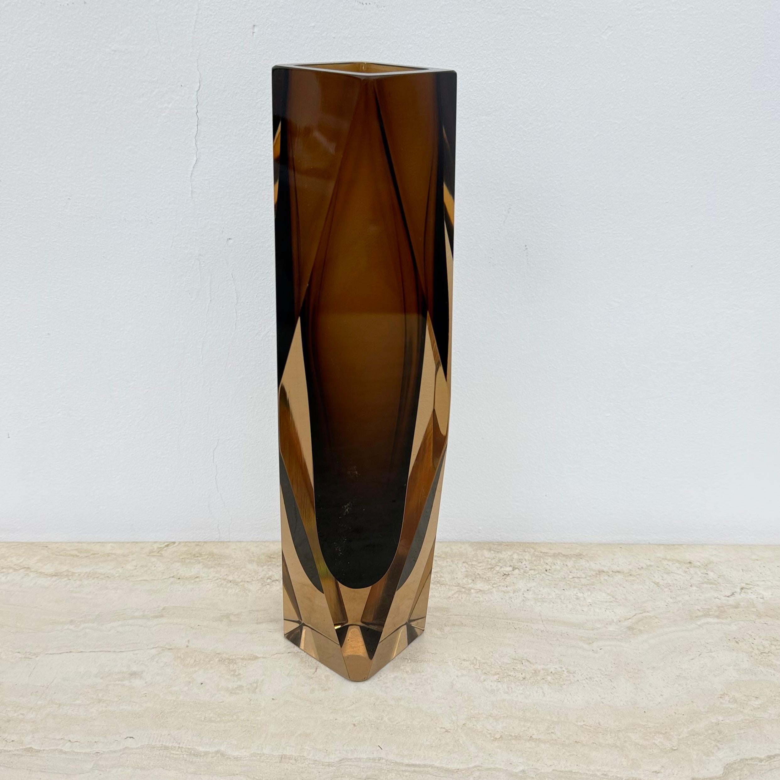Murano sommerso glass faceted vase by Flavio Poli , 1970s For Sale 7