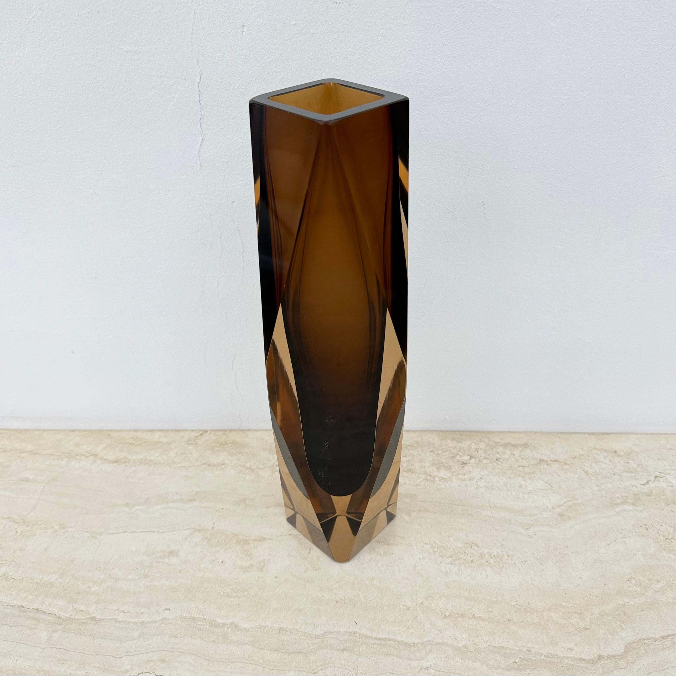 Murano sommerso glass faceted vase by Flavio Poli , 1970s For Sale 8
