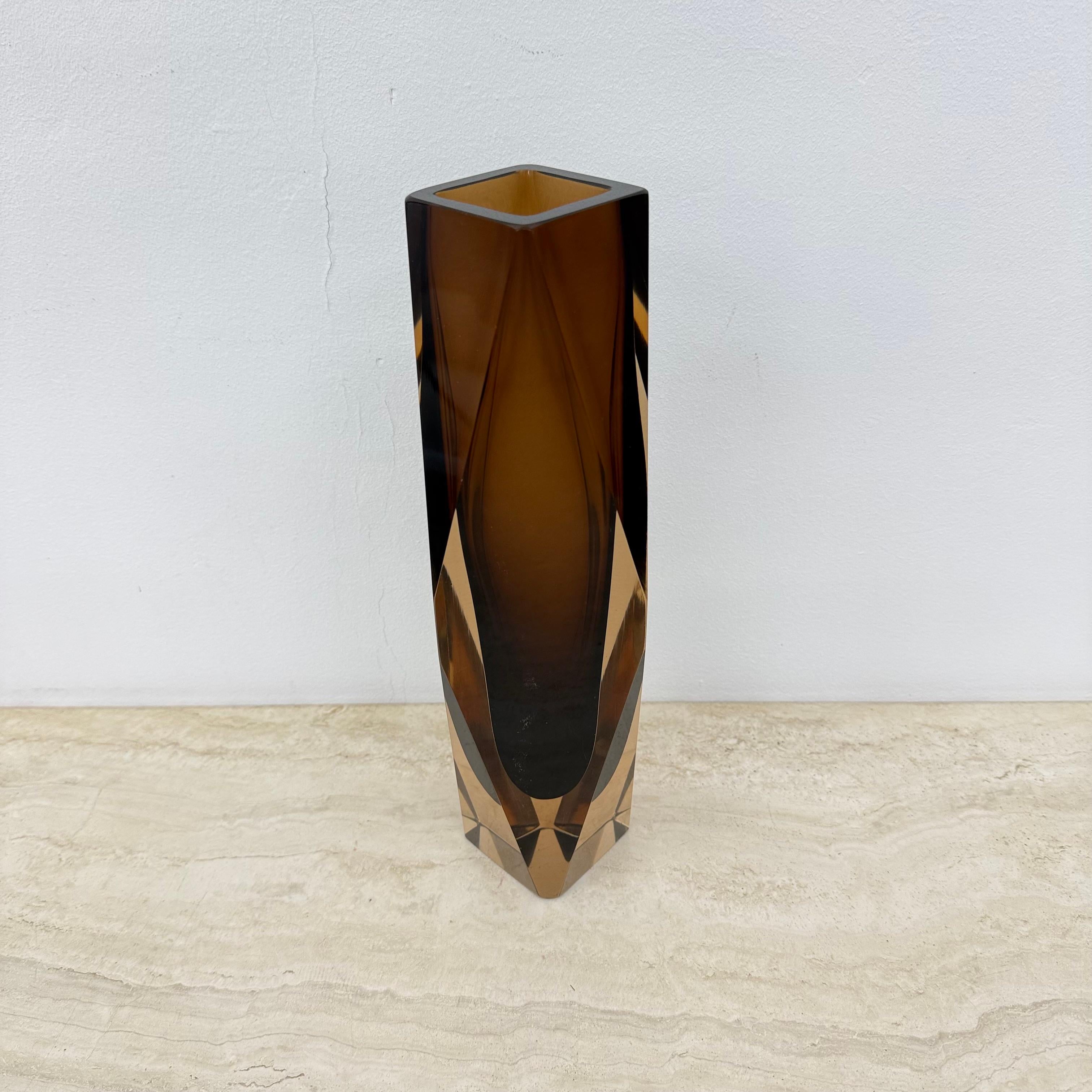 Murano sommerso glass faceted vase by Flavio Poli , 1970s For Sale 9