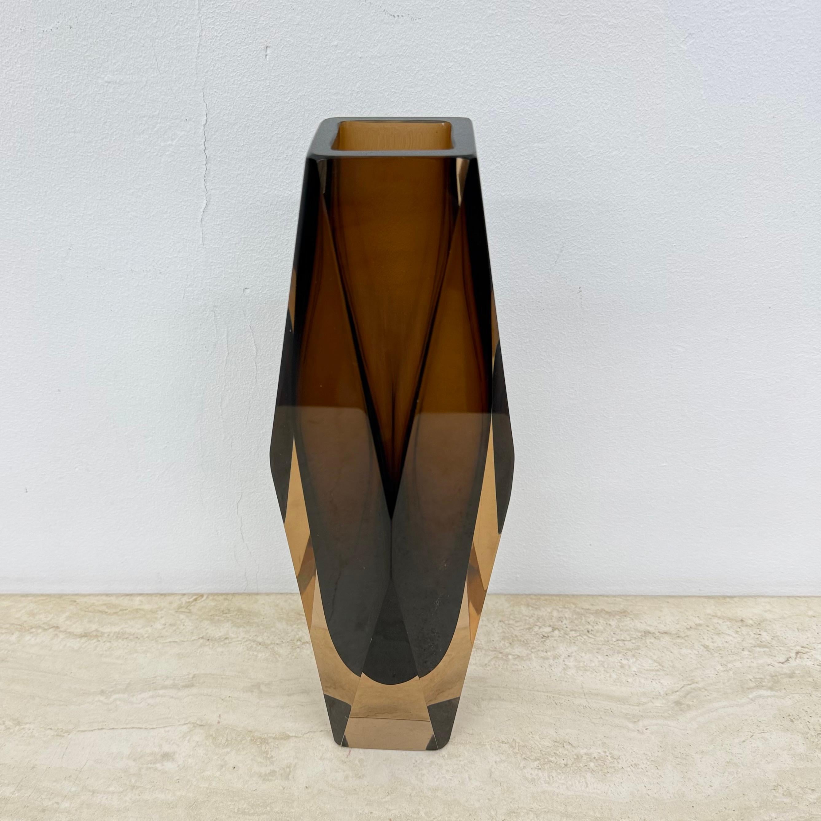 Murano sommerso glass faceted vase by Flavio Poli , 1970s For Sale 10