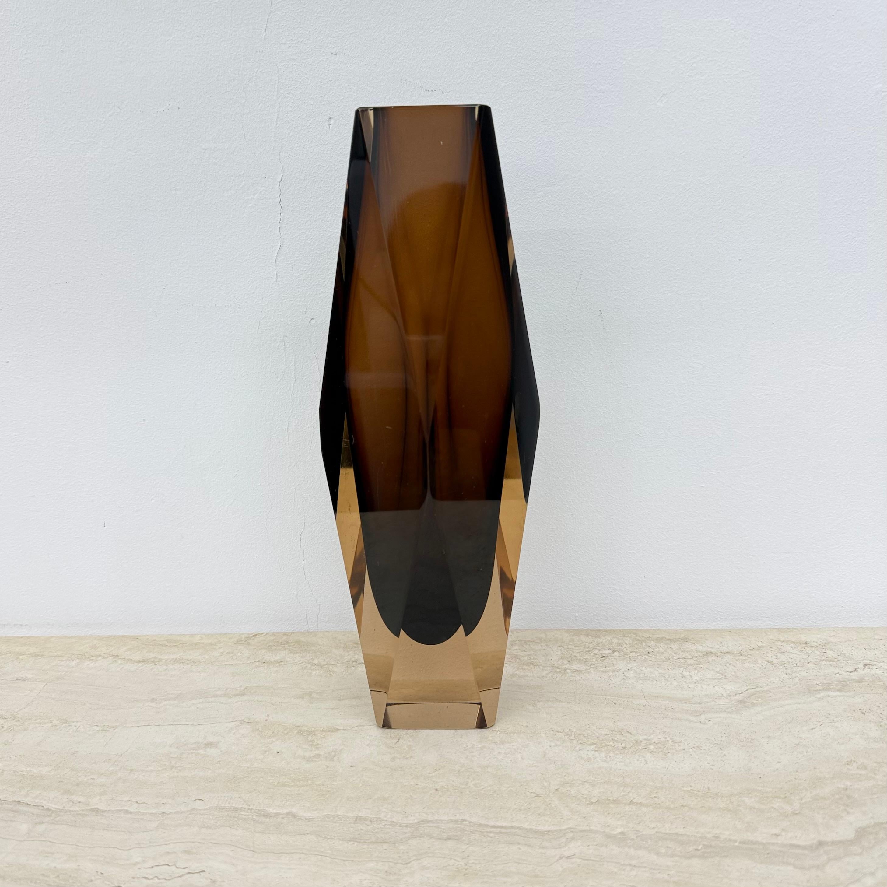 Mid-Century Modern Murano sommerso glass faceted vase by Flavio Poli , 1970s For Sale